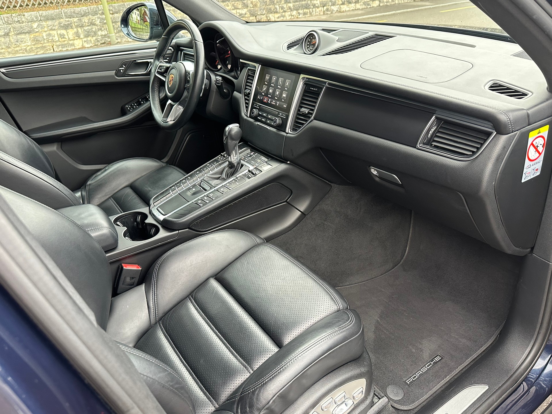 PORSCHE Macan PDK-image-10