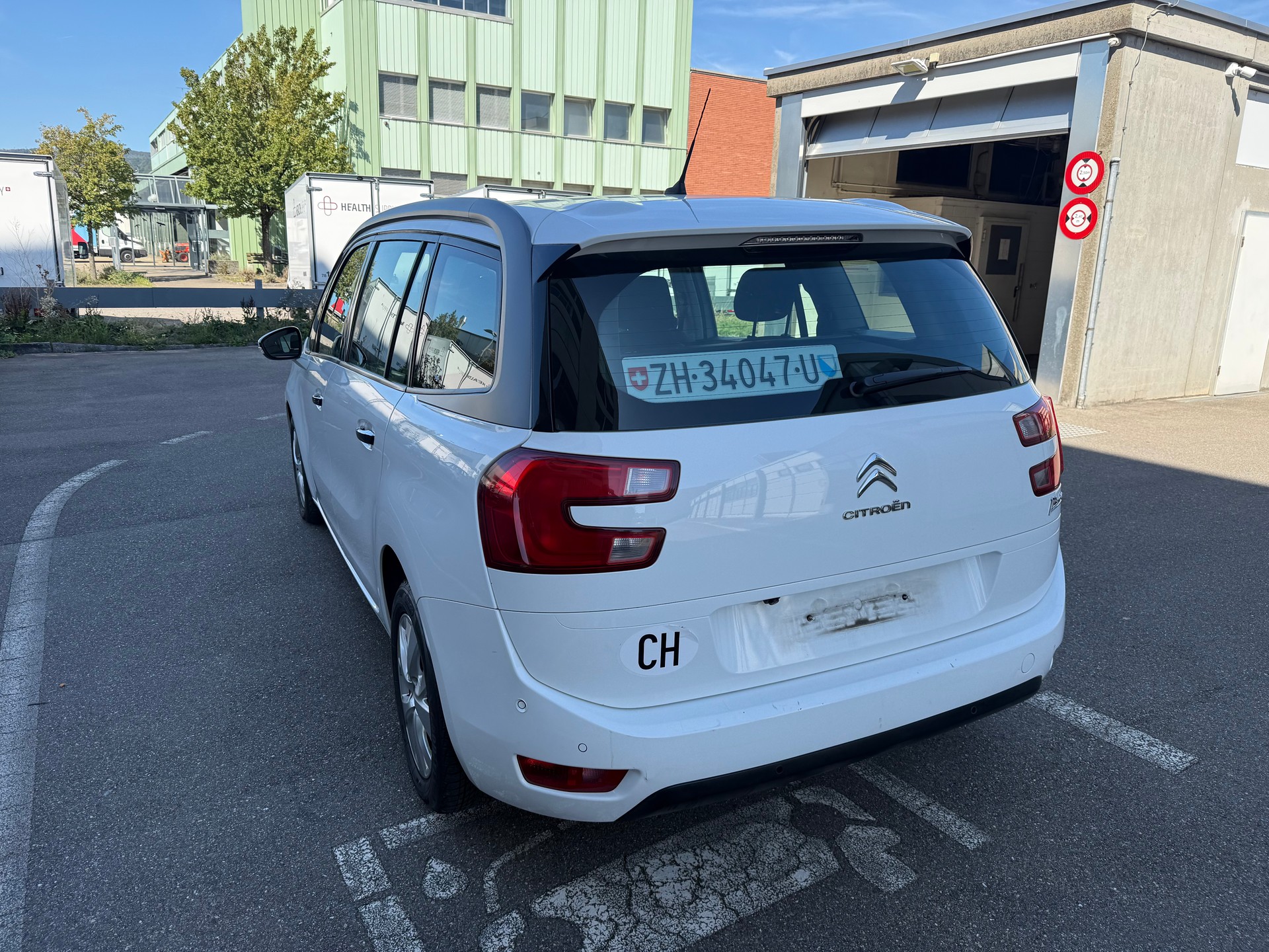CITROEN Grand C4 Picasso 1.6 BlueHDi Intensive EAT6 *Motor 154'000 Km-image-5