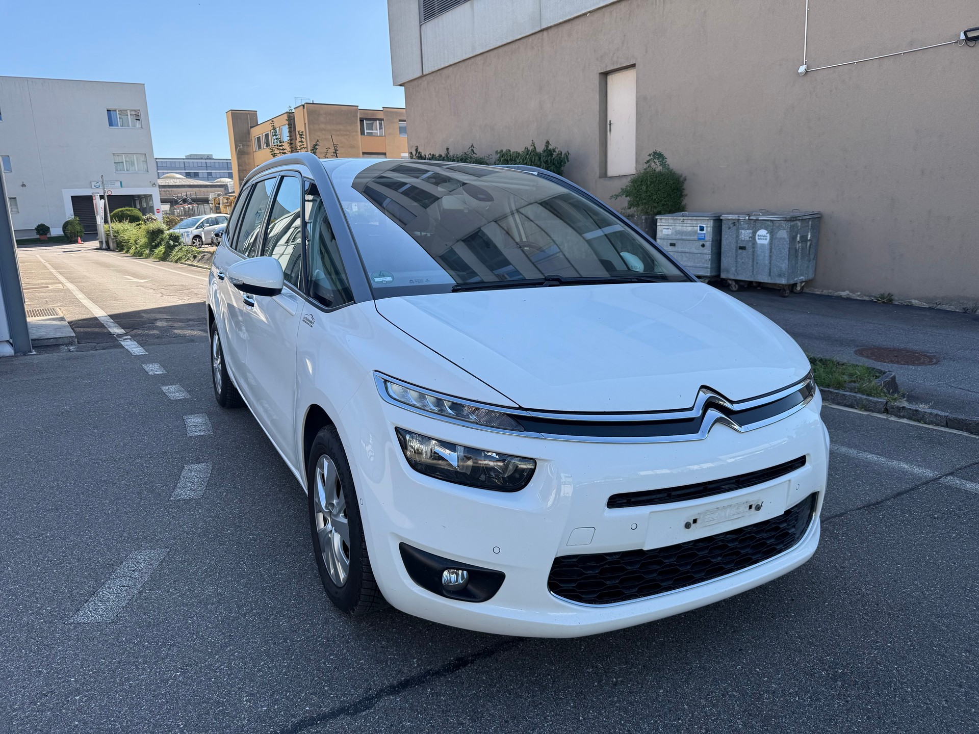 CITROEN Grand C4 Picasso 1.6 BlueHDi Intensive EAT6 *Motor 154'000 Km-image-1
