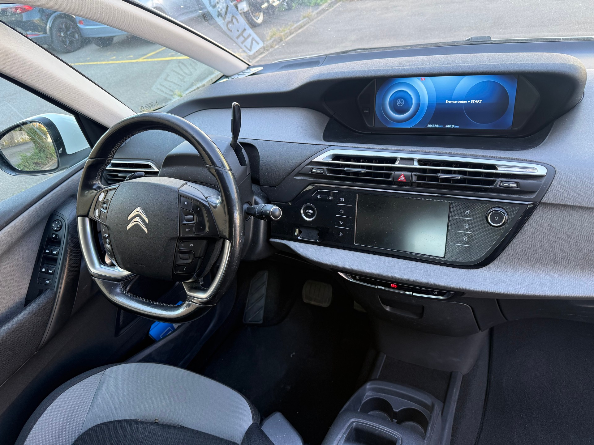 CITROEN Grand C4 Picasso 1.6 BlueHDi Intensive EAT6 *Motor 154'000 Km-image-15
