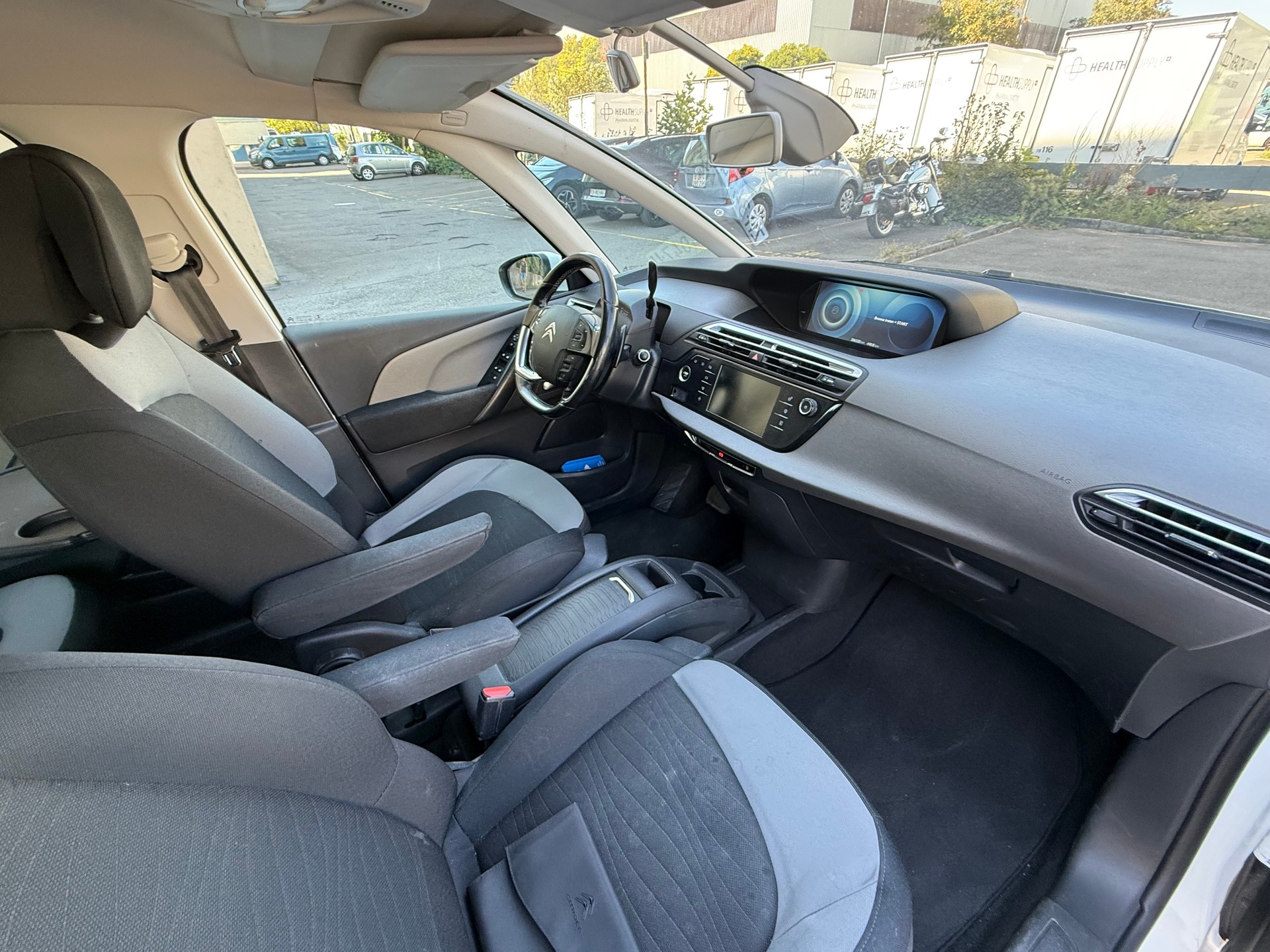 CITROEN Grand C4 Picasso 1.6 BlueHDi Intensive EAT6 *Motor 154'000 Km-image-14