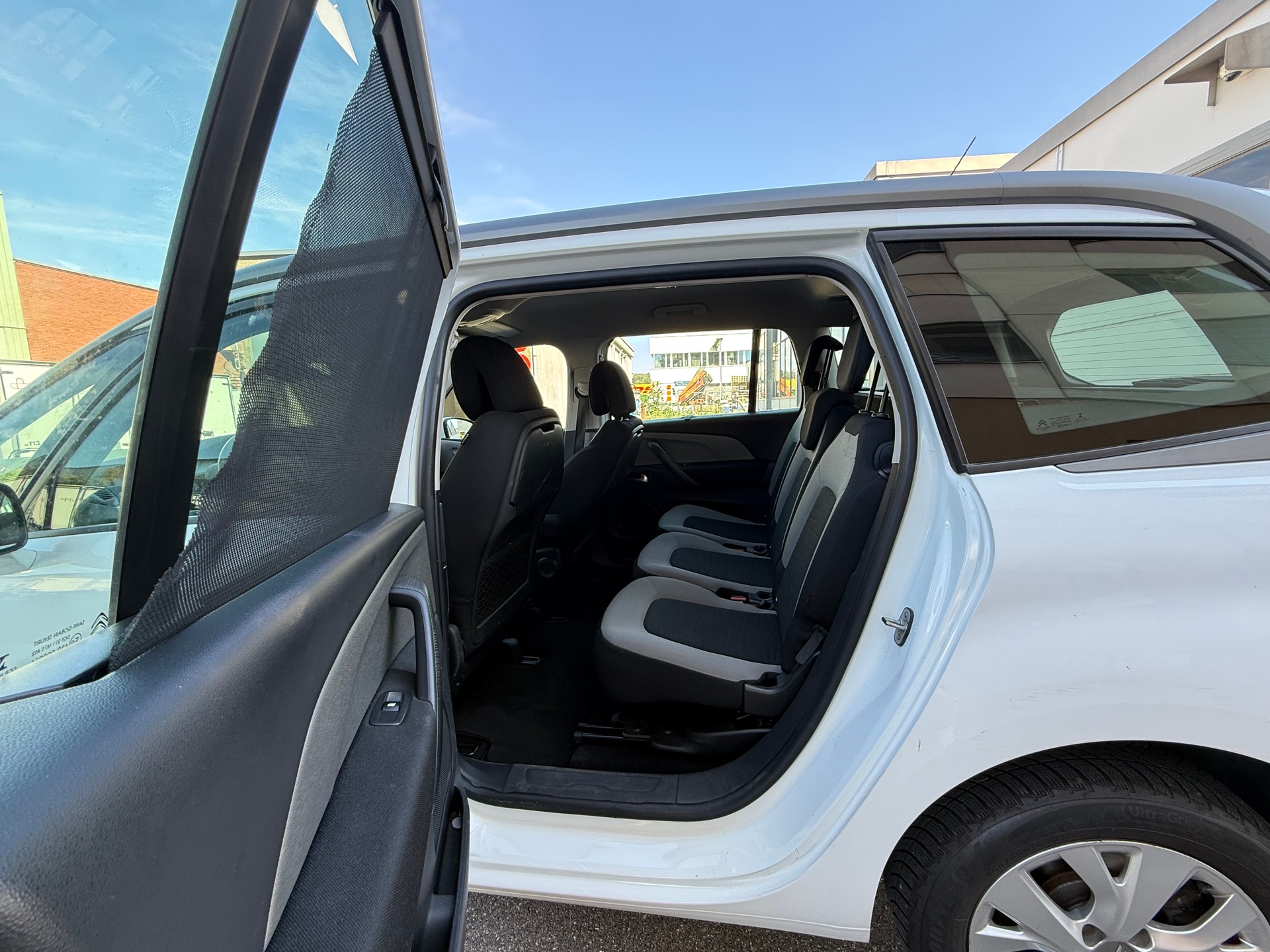 CITROEN Grand C4 Picasso 1.6 BlueHDi Intensive EAT6 *Motor 154'000 Km-image-11