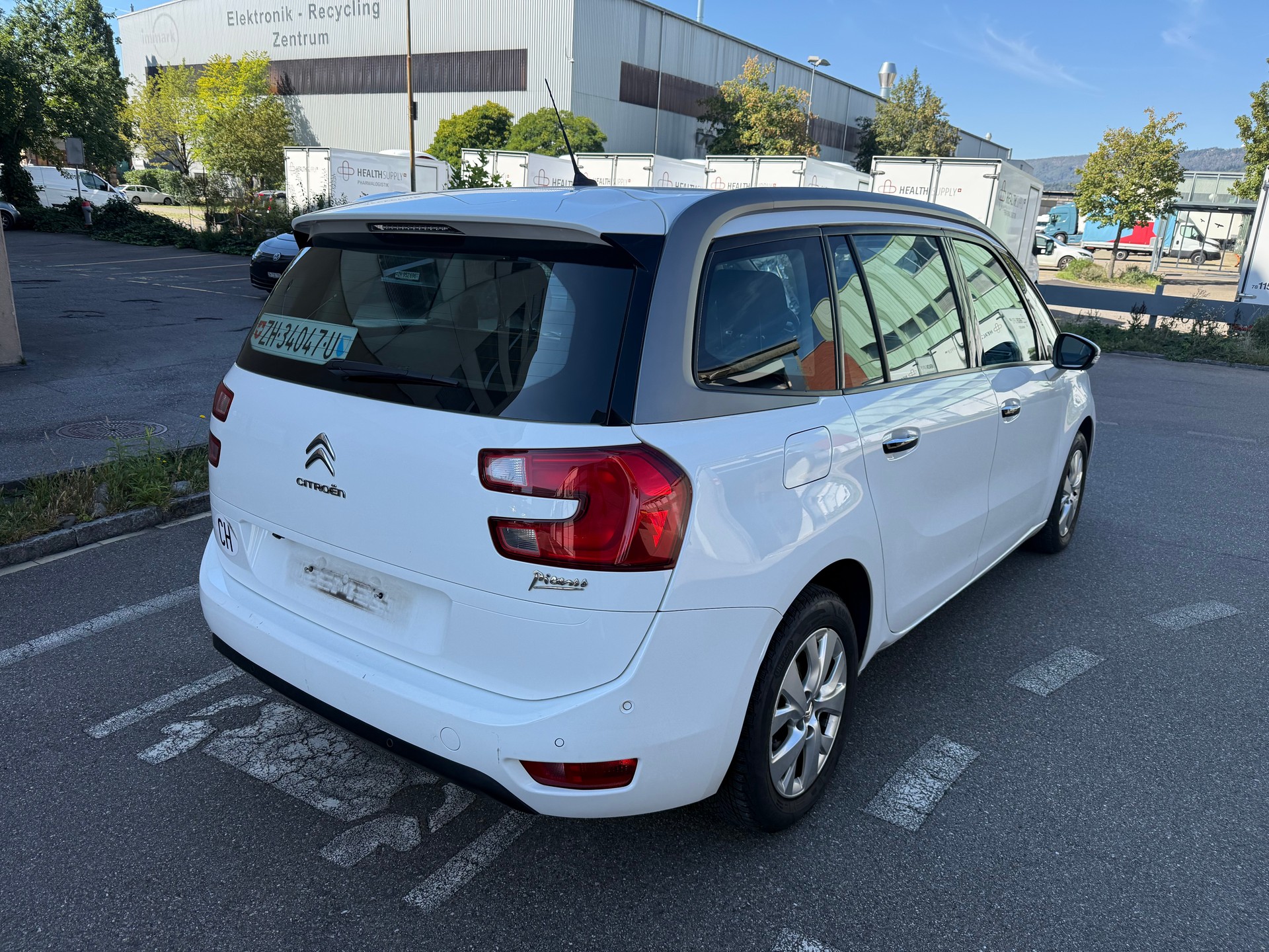CITROEN Grand C4 Picasso 1.6 BlueHDi Intensive EAT6 *Motor 154'000 Km-image-3