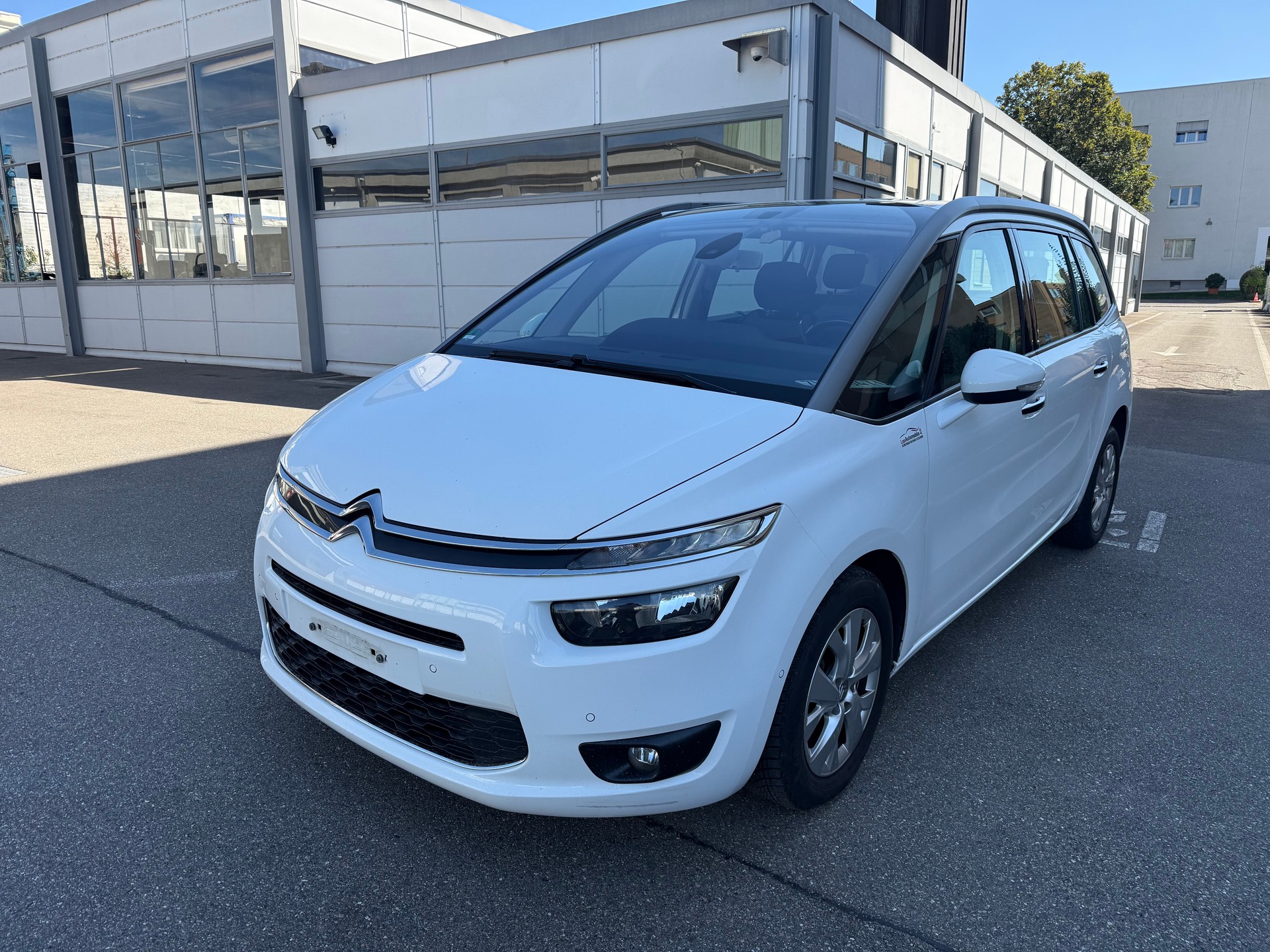 CITROEN Grand C4 Picasso 1.6 BlueHDi Intensive EAT6 *Motor 154'000 Km-image-0