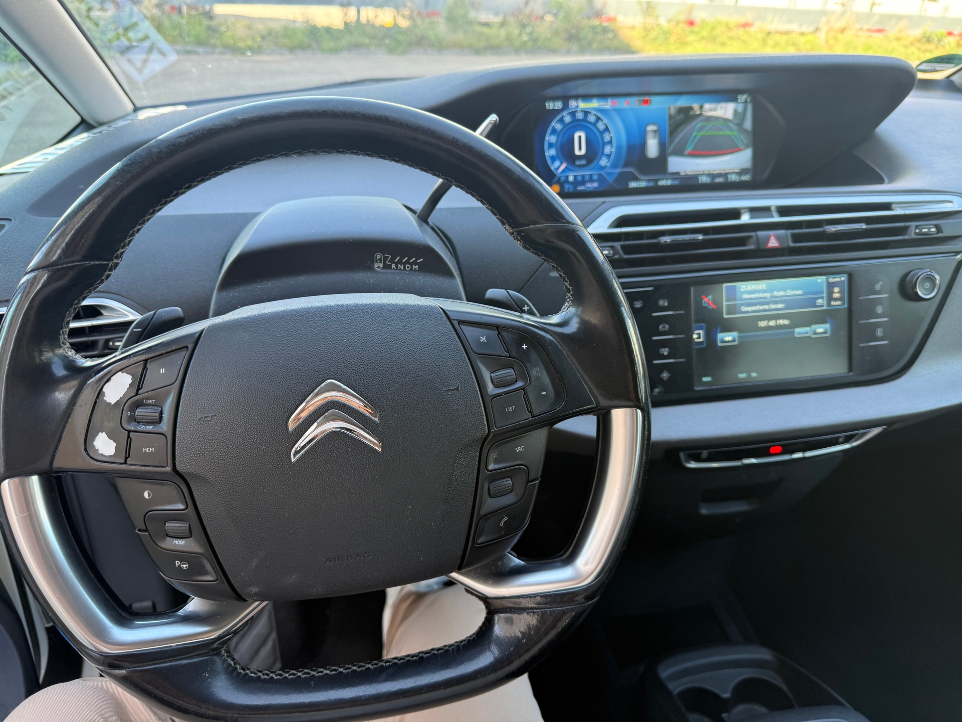 CITROEN Grand C4 Picasso 1.6 BlueHDi Intensive EAT6 *Motor 154'000 Km-image-10