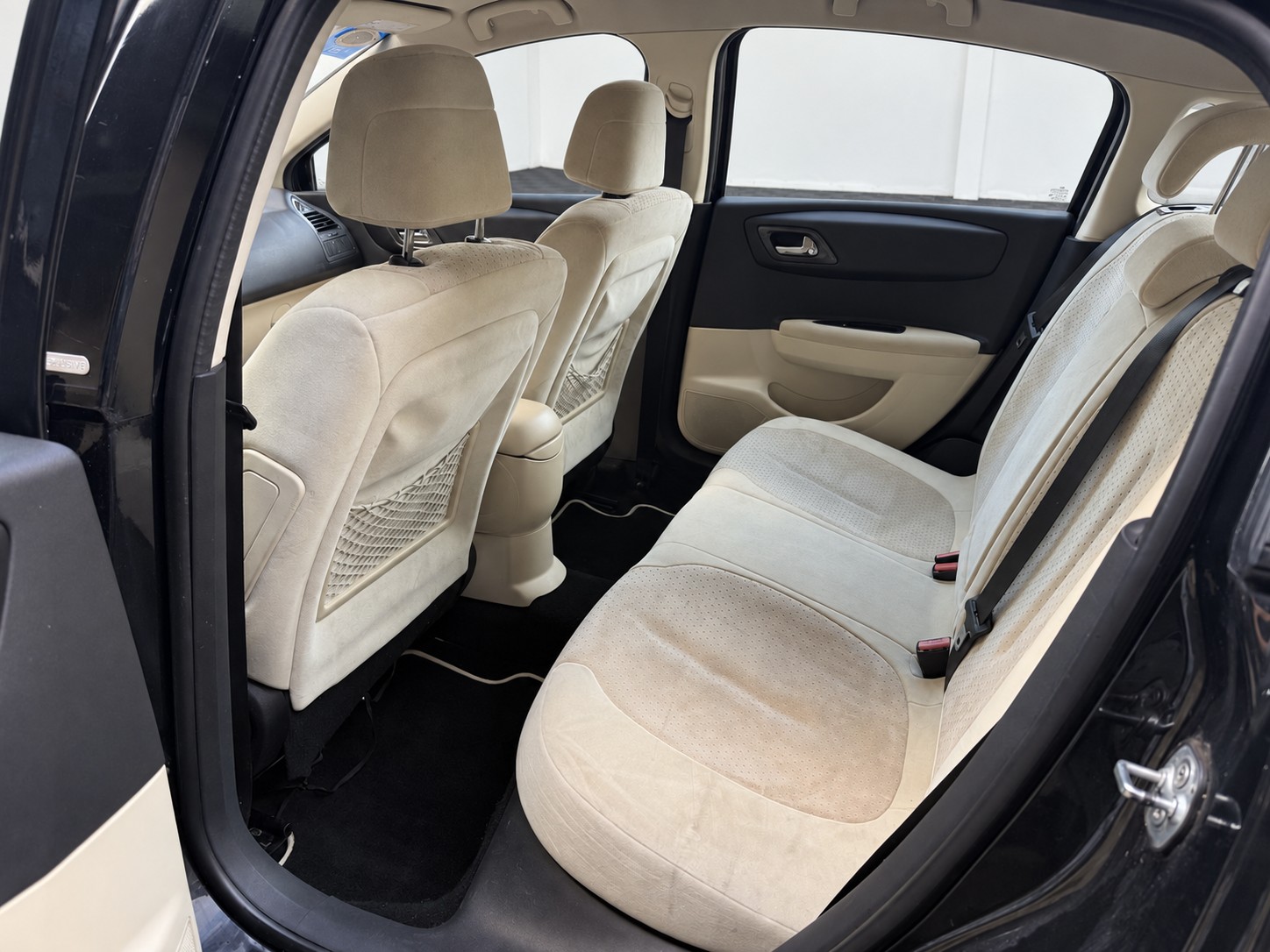 CITROEN C4 2.0i 16V Exclusive-image-7