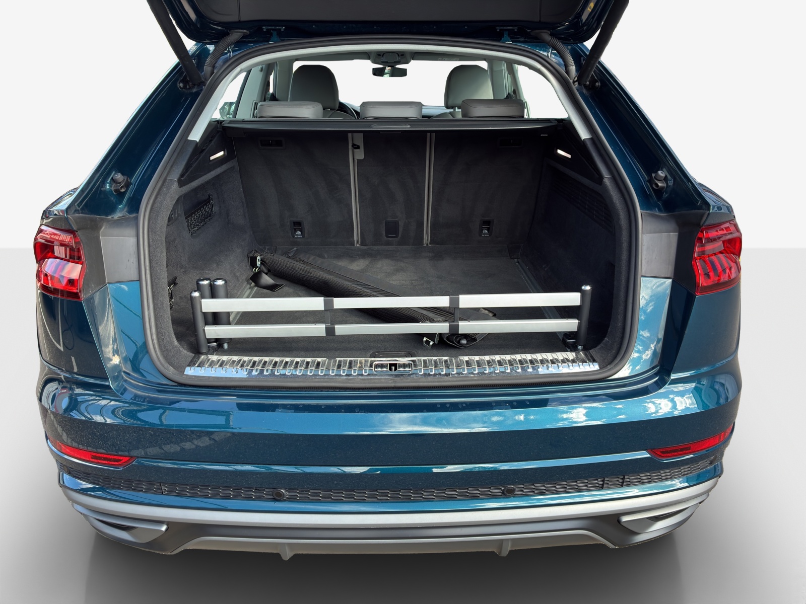 AUDI Q8 50 TDI quattro tiptronic-image-12