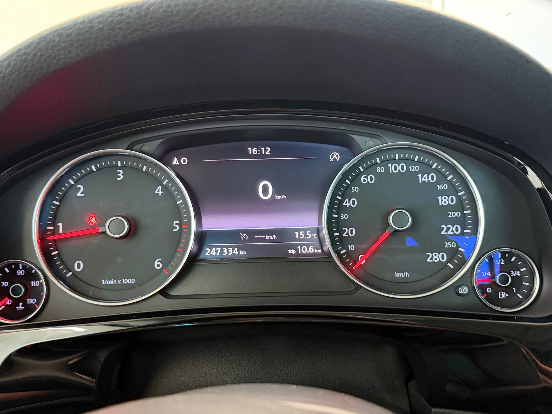 VW Touareg 3.0 TDI BlueMotion Technology Tiptronic-image-9
