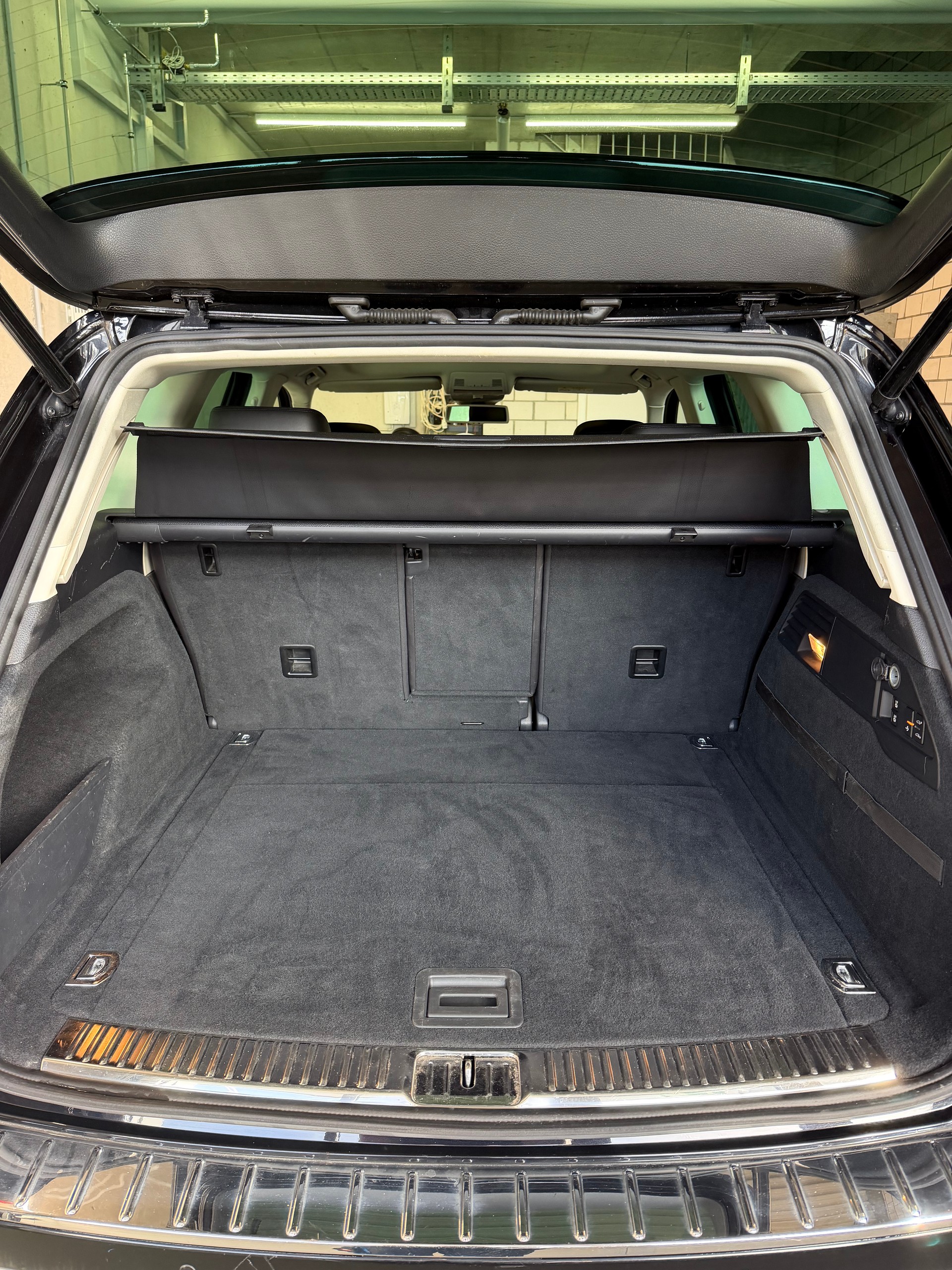 VW Touareg 3.0 TDI BlueMotion Technology Tiptronic-image-8