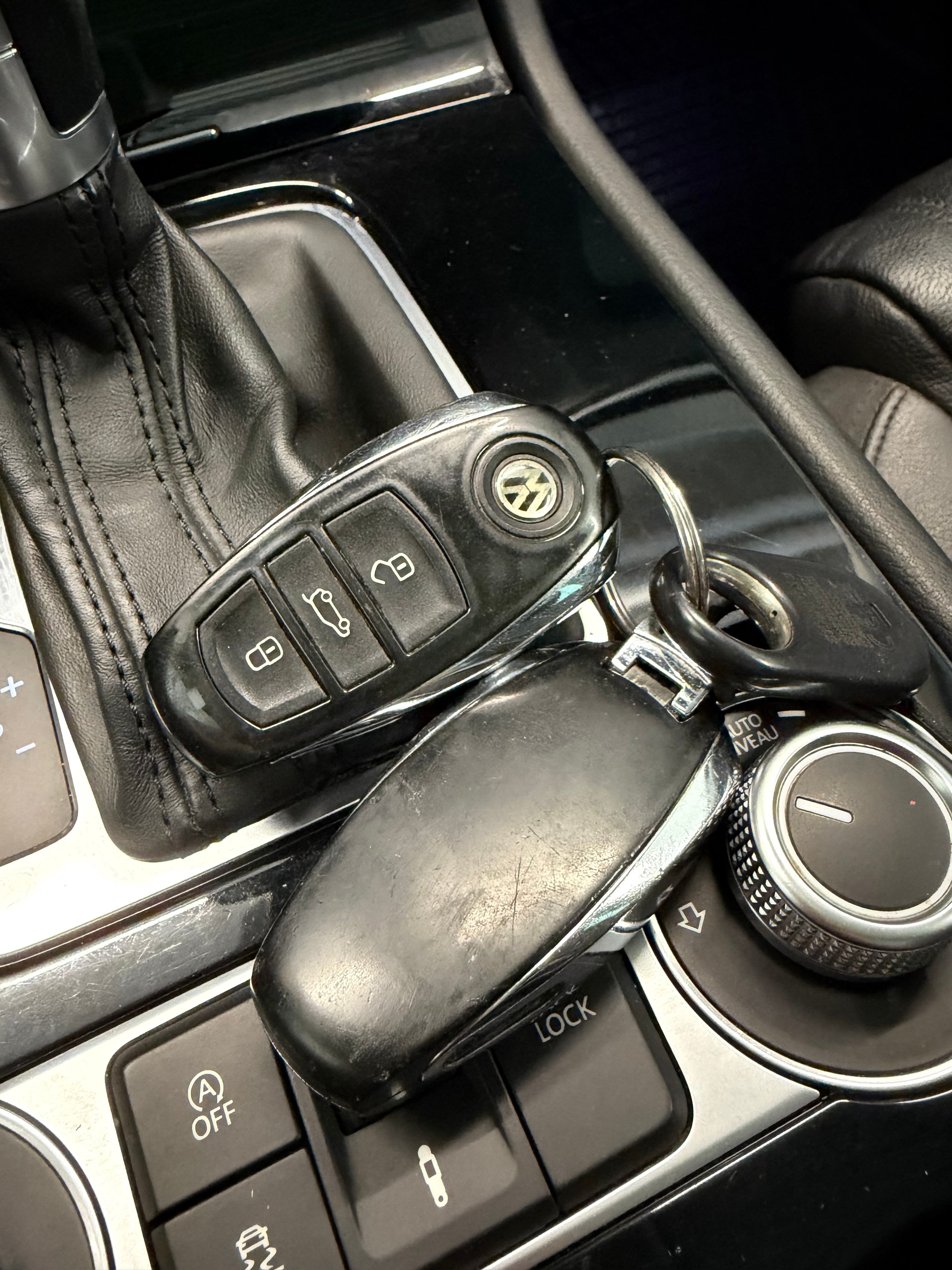 VW Touareg 3.0 TDI BlueMotion Technology Tiptronic-image-11