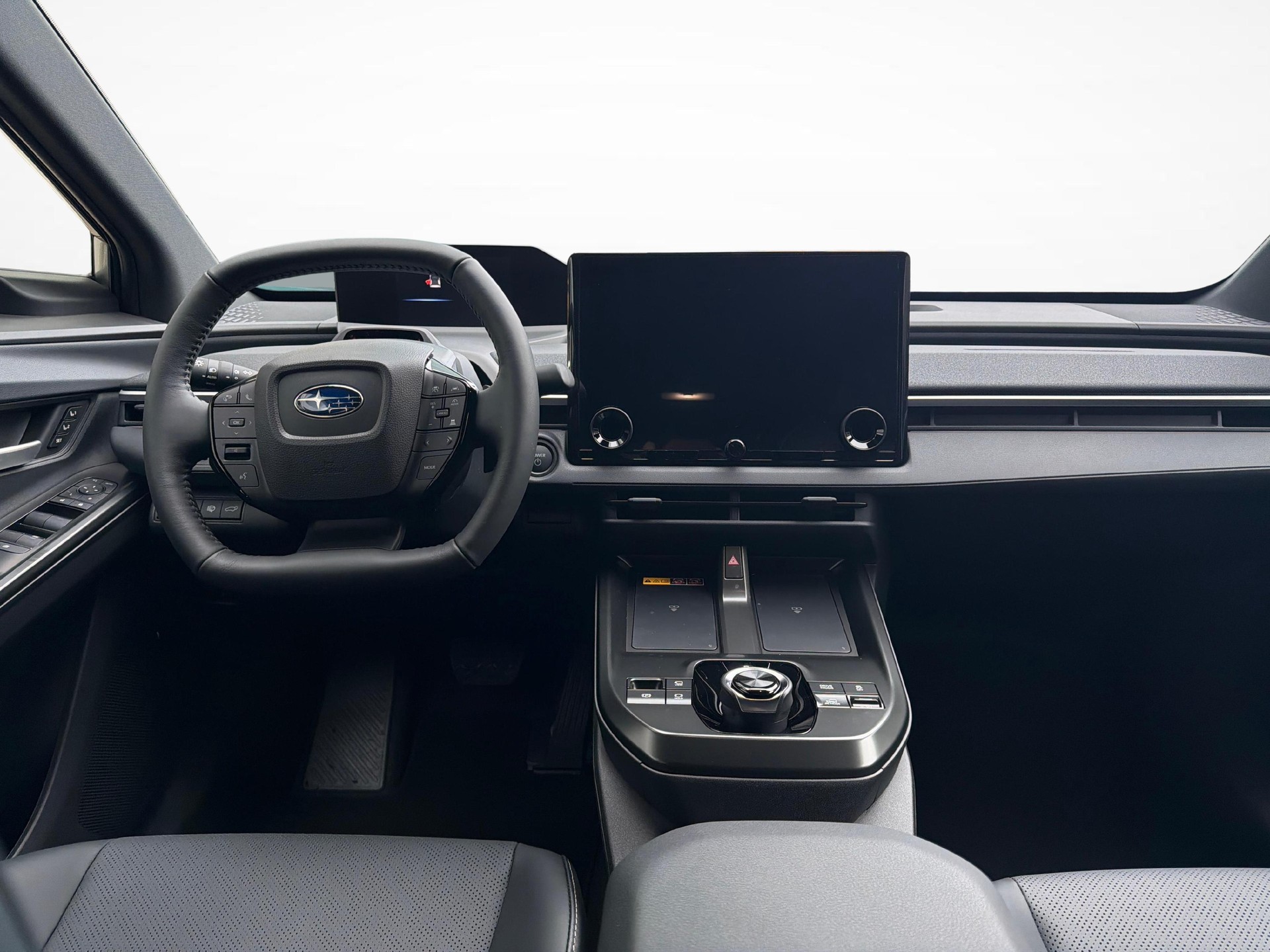 SUBARU Solterra eV Luxury AWD-image-8