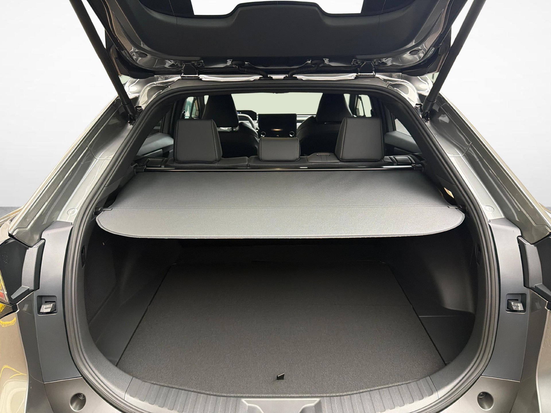 SUBARU Solterra eV Luxury AWD-image-11