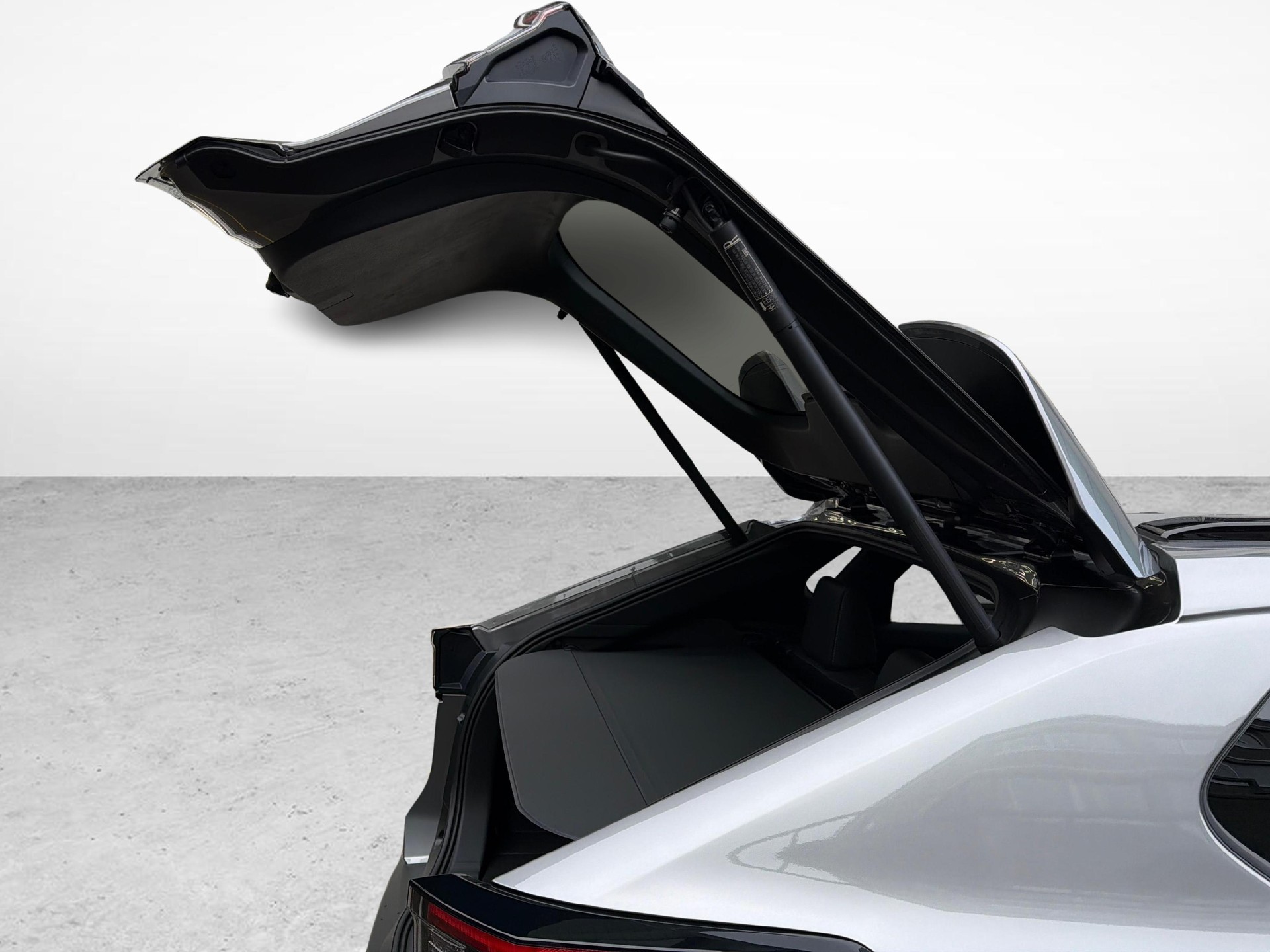 SUBARU Solterra eV Luxury AWD-image-13