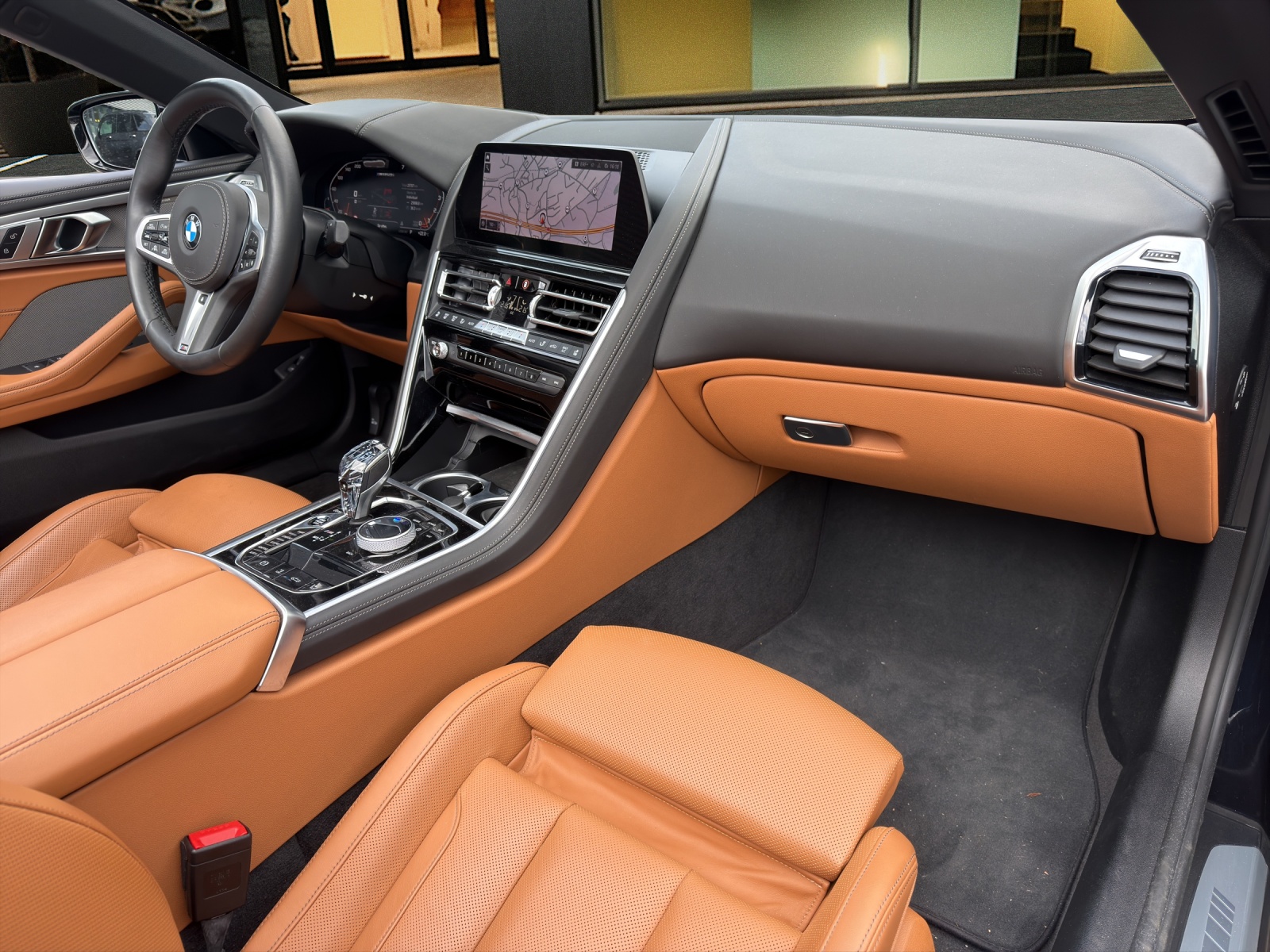 BMW M850i xDrive Cabriolet / CH Fahrzeug mit Gratis Service-image-13
