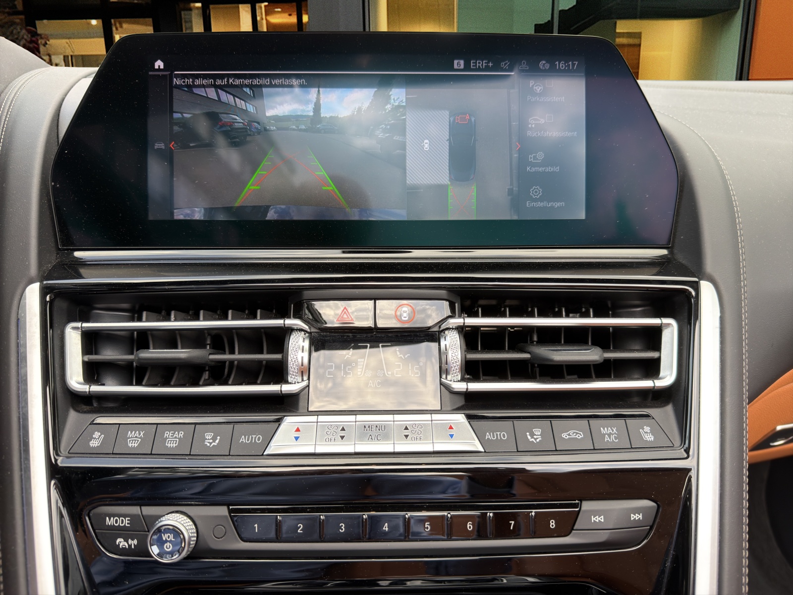 BMW M850i xDrive Cabriolet / CH Fahrzeug mit Gratis Service-image-16