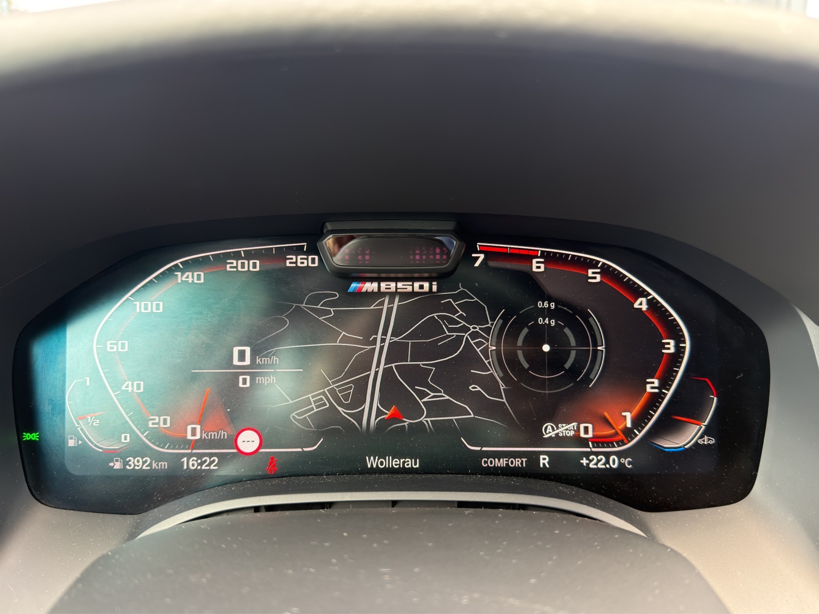 BMW M850i xDrive Cabriolet / CH Fahrzeug mit Gratis Service-image-19