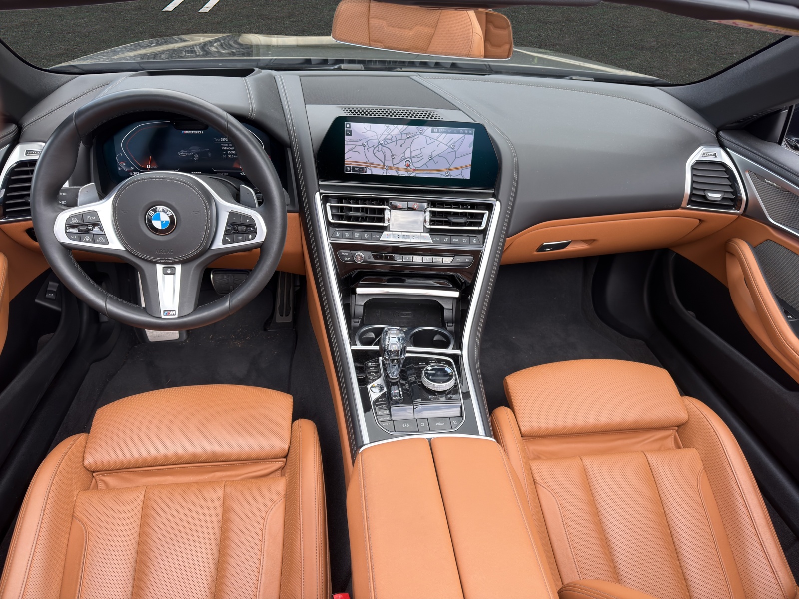 BMW M850i xDrive Cabriolet / CH Fahrzeug mit Gratis Service-image-12