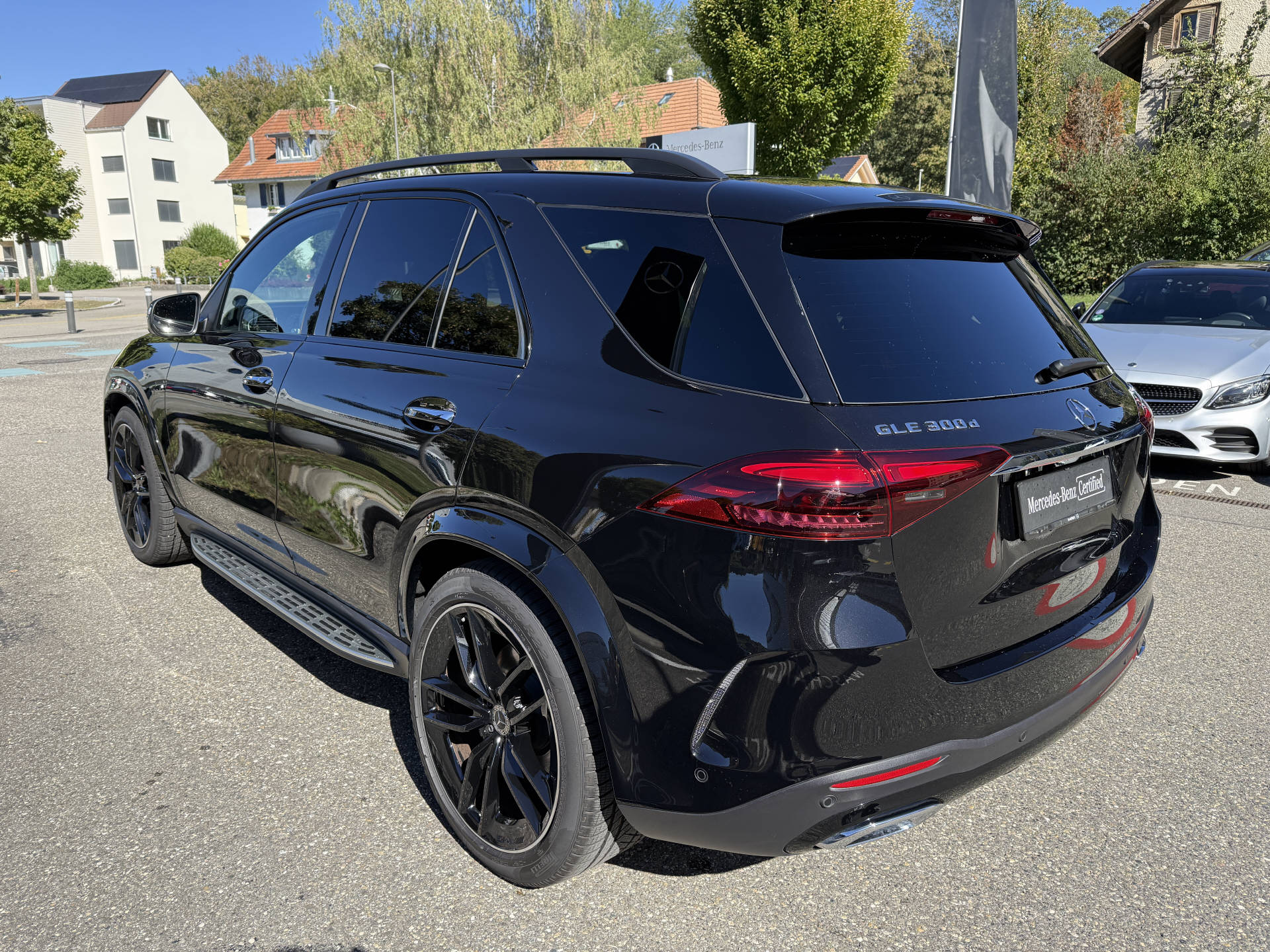 MERCEDES-BENZ GLE 300 d AMG Line 4matic-image-6