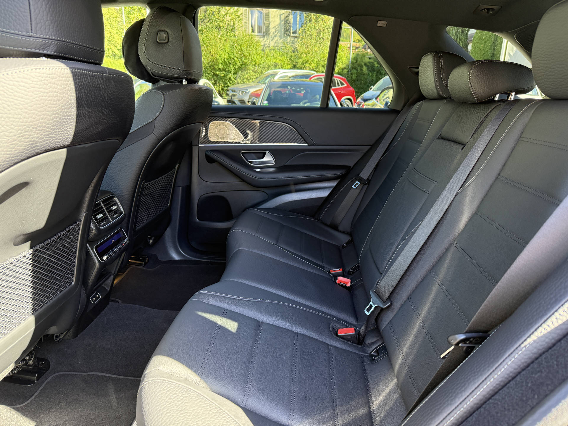 MERCEDES-BENZ GLE 300 d AMG Line 4matic-image-5