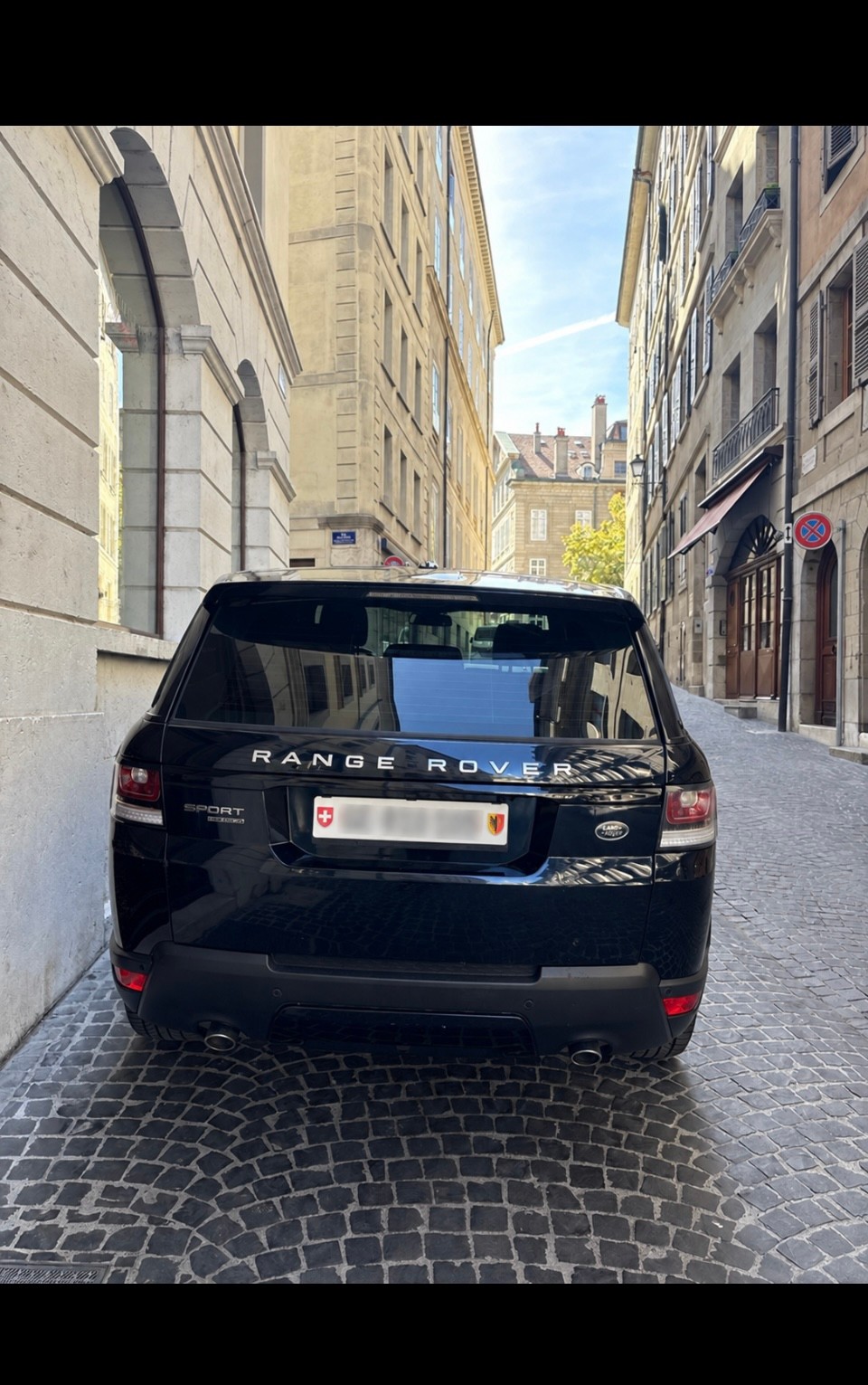 LAND ROVER 3.0 SDV6 HSE Dynamic-image-2