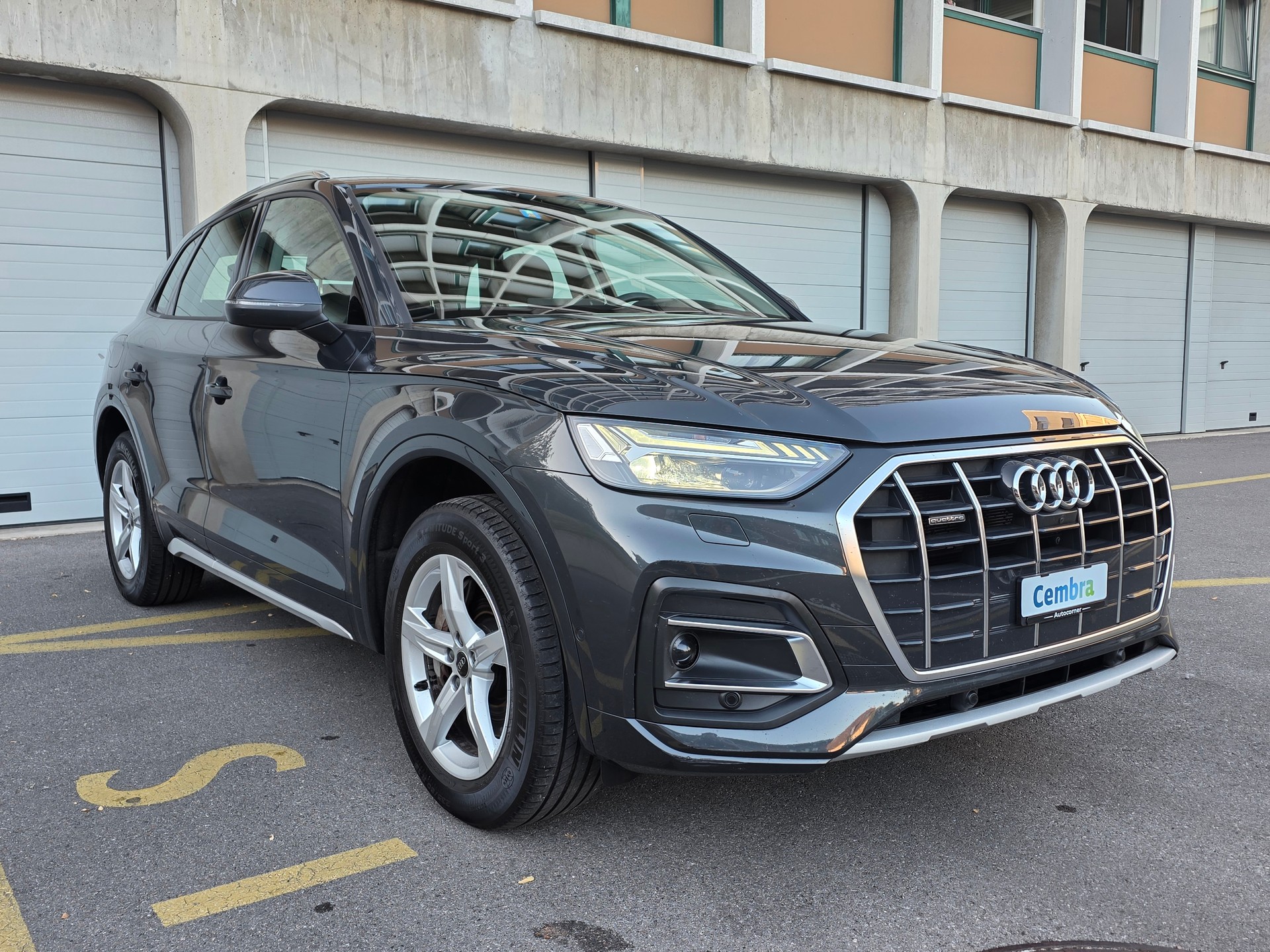 AUDI Q5 50 TFSI e PHEV quattro S-tronic-image-1