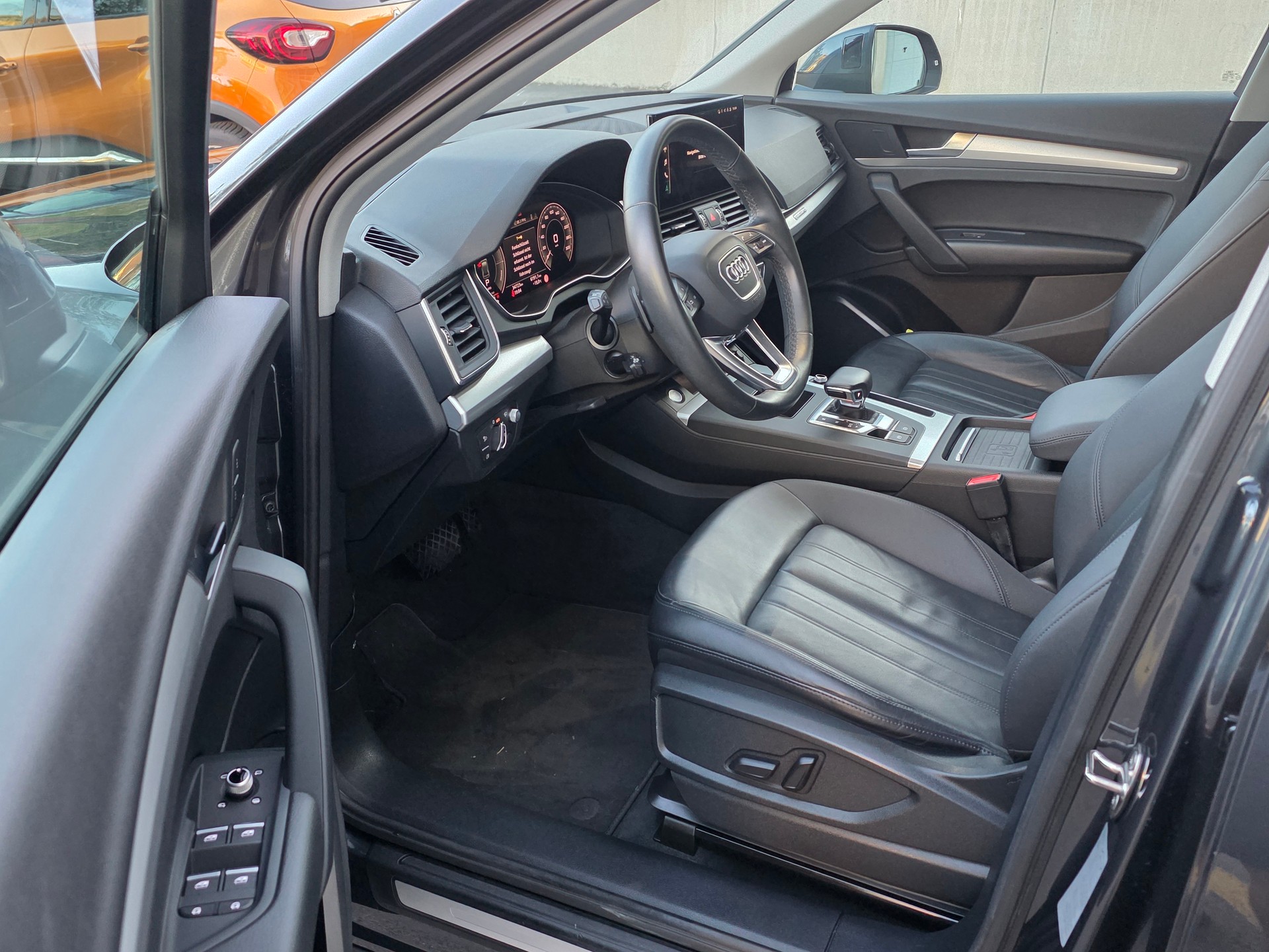 AUDI Q5 50 TFSI e PHEV quattro S-tronic-image-7
