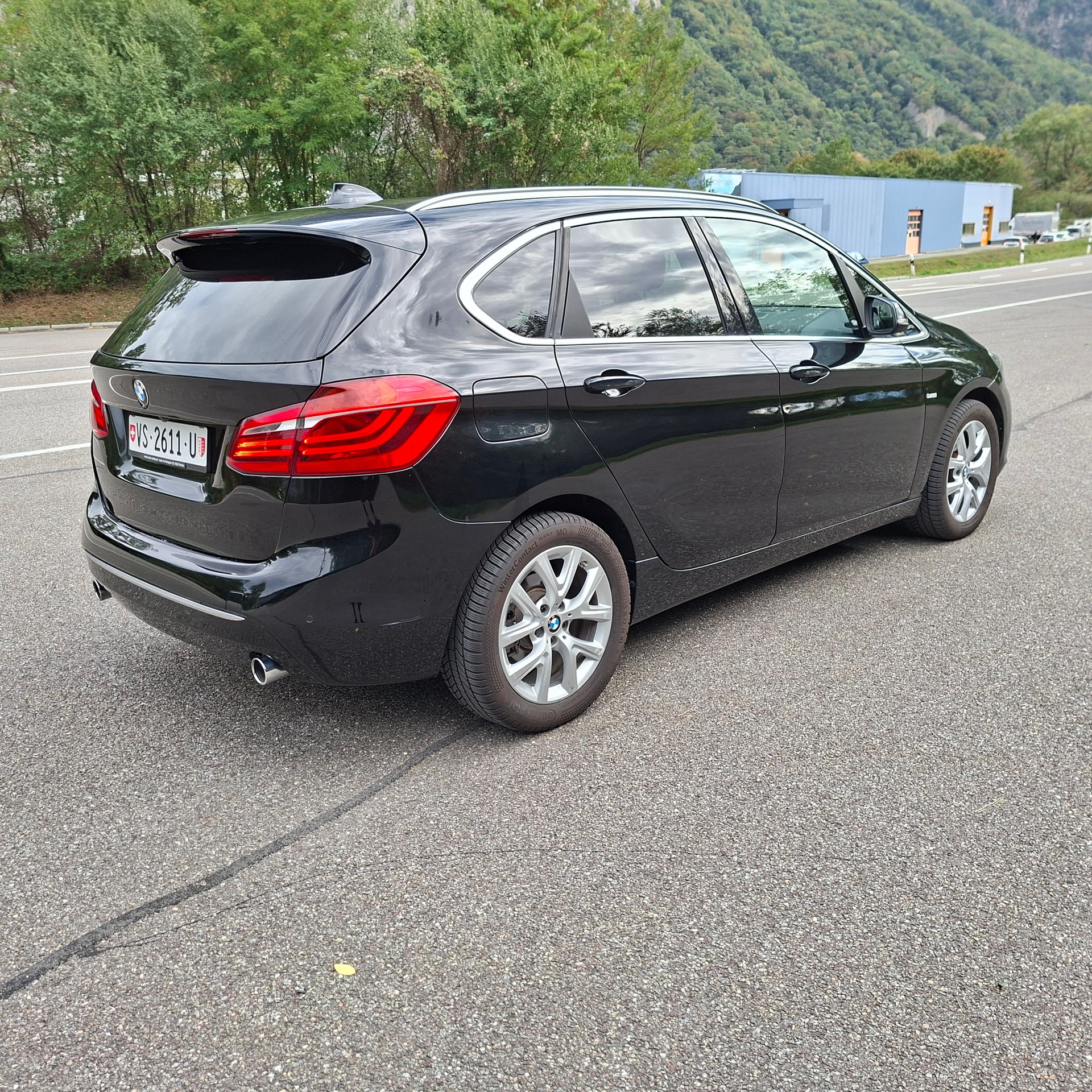 BMW 220d xDrive Active Tourer Luxury Line Steptronic-image-2