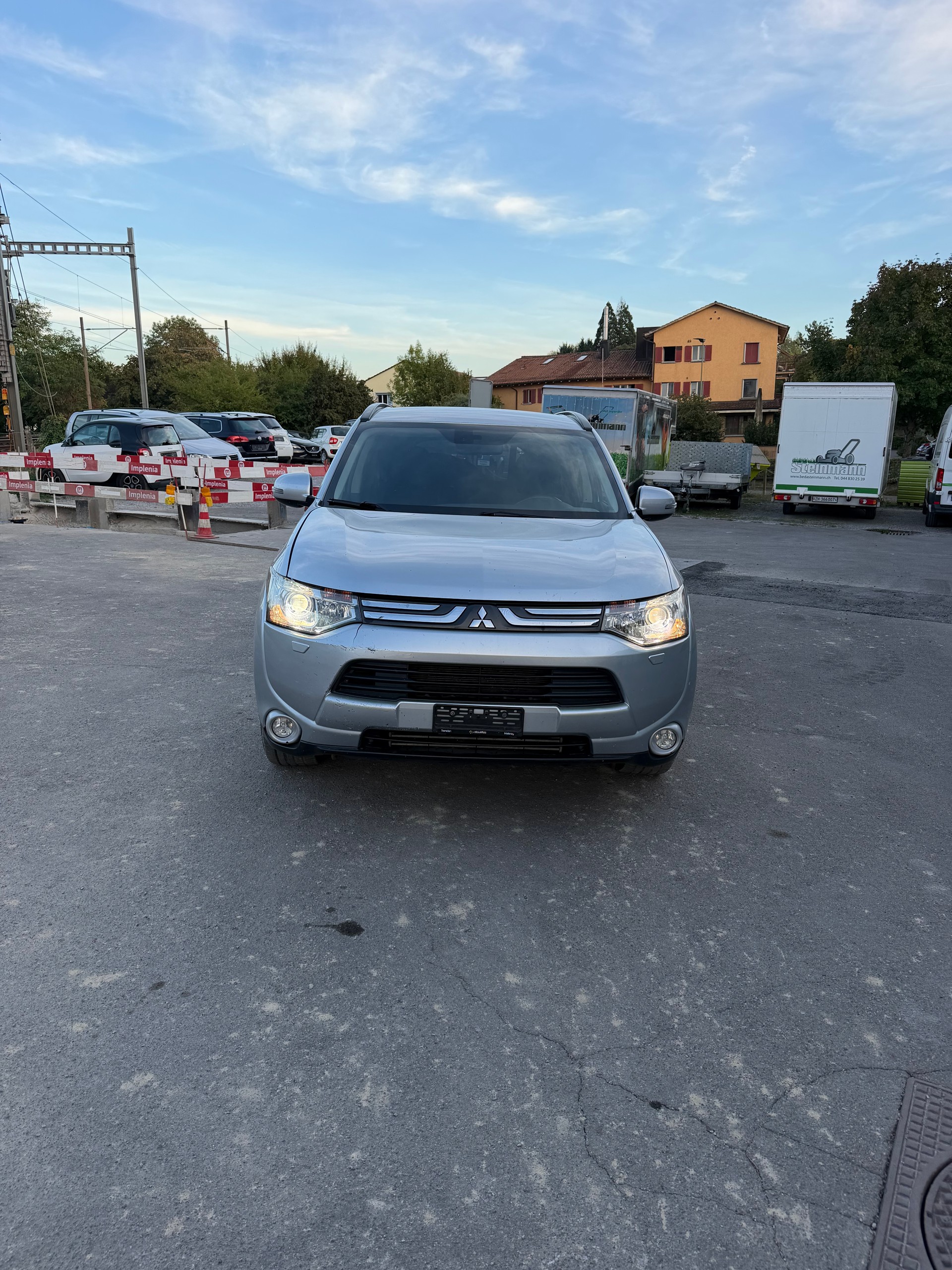 MITSUBISHI Outlander 2.2 DID Intense Safety 4WD Automatic-image-0