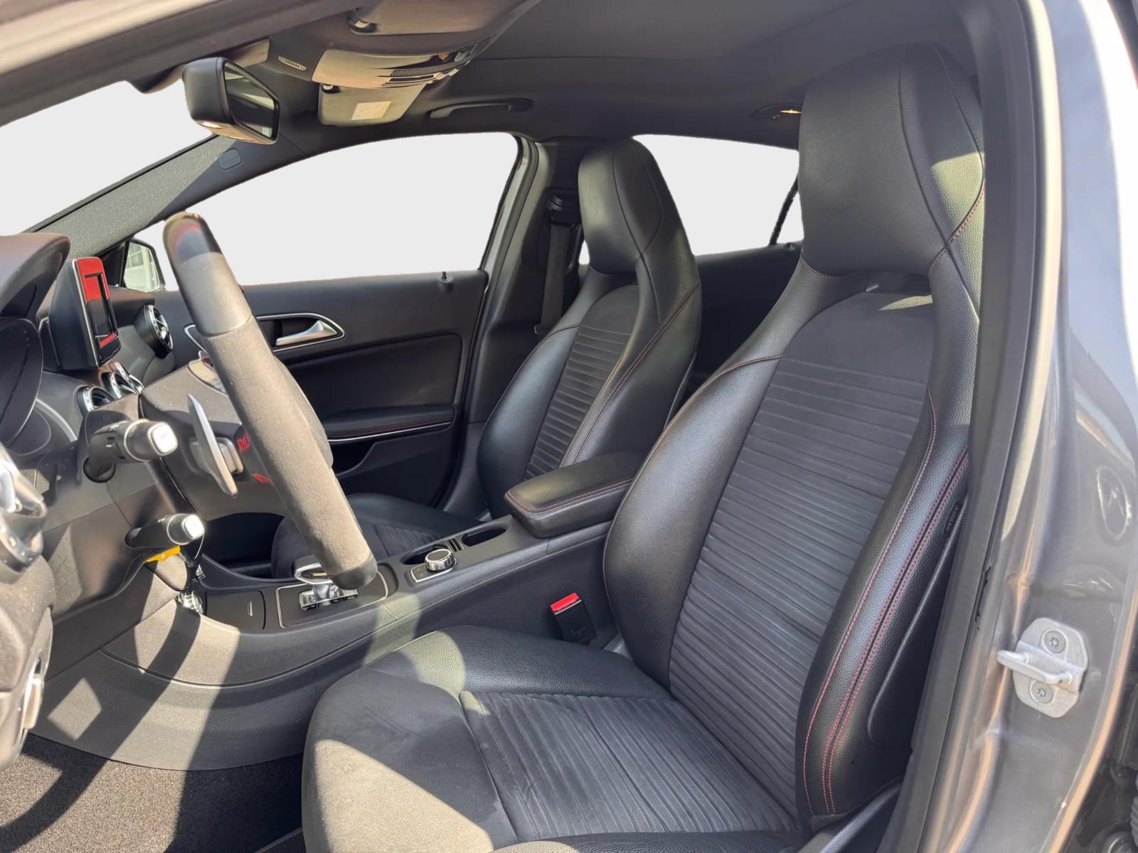 MERCEDES-BENZ GLA 45 AMG 4Matic 7G-DCT-image-7