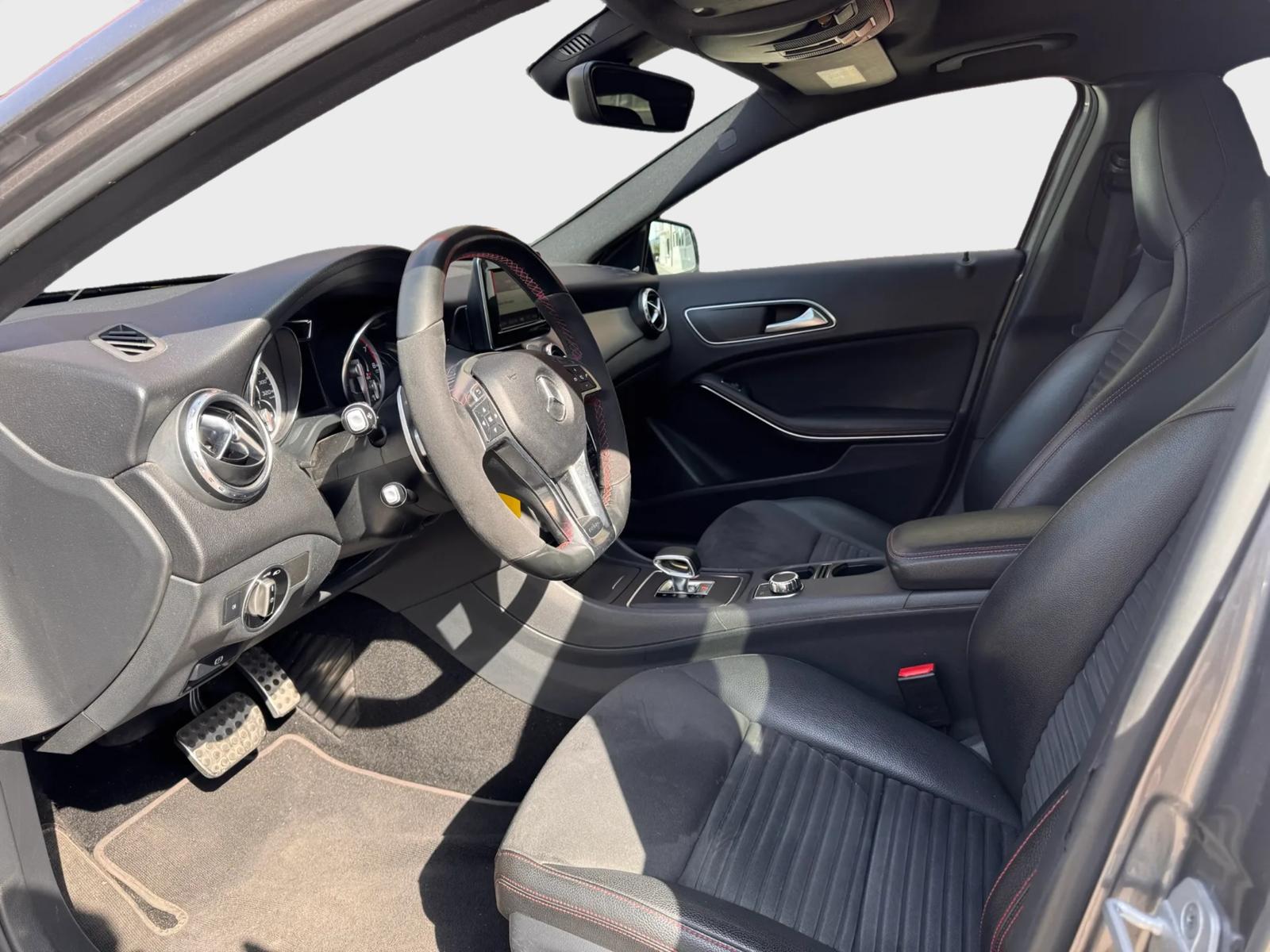 MERCEDES-BENZ GLA 45 AMG 4Matic 7G-DCT-image-6