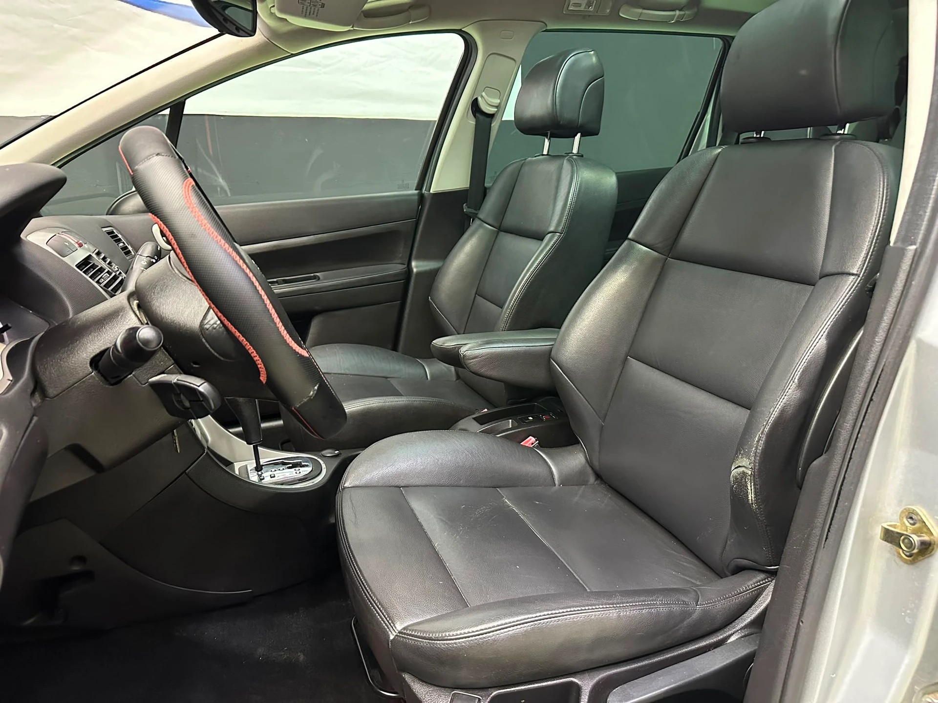 PEUGEOT 307 SW 2.0 16V Premium-image-11