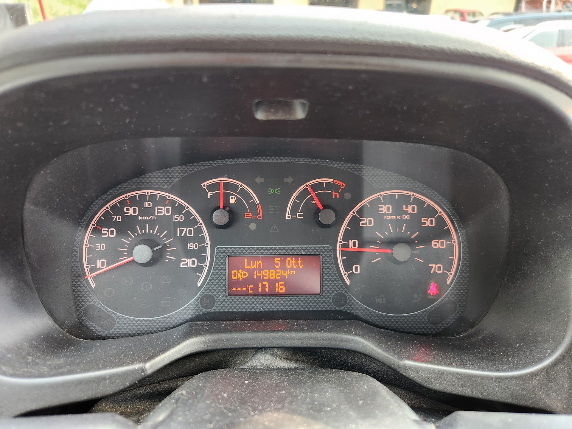 CITROEN Nemo 1.3 HDi-image-12
