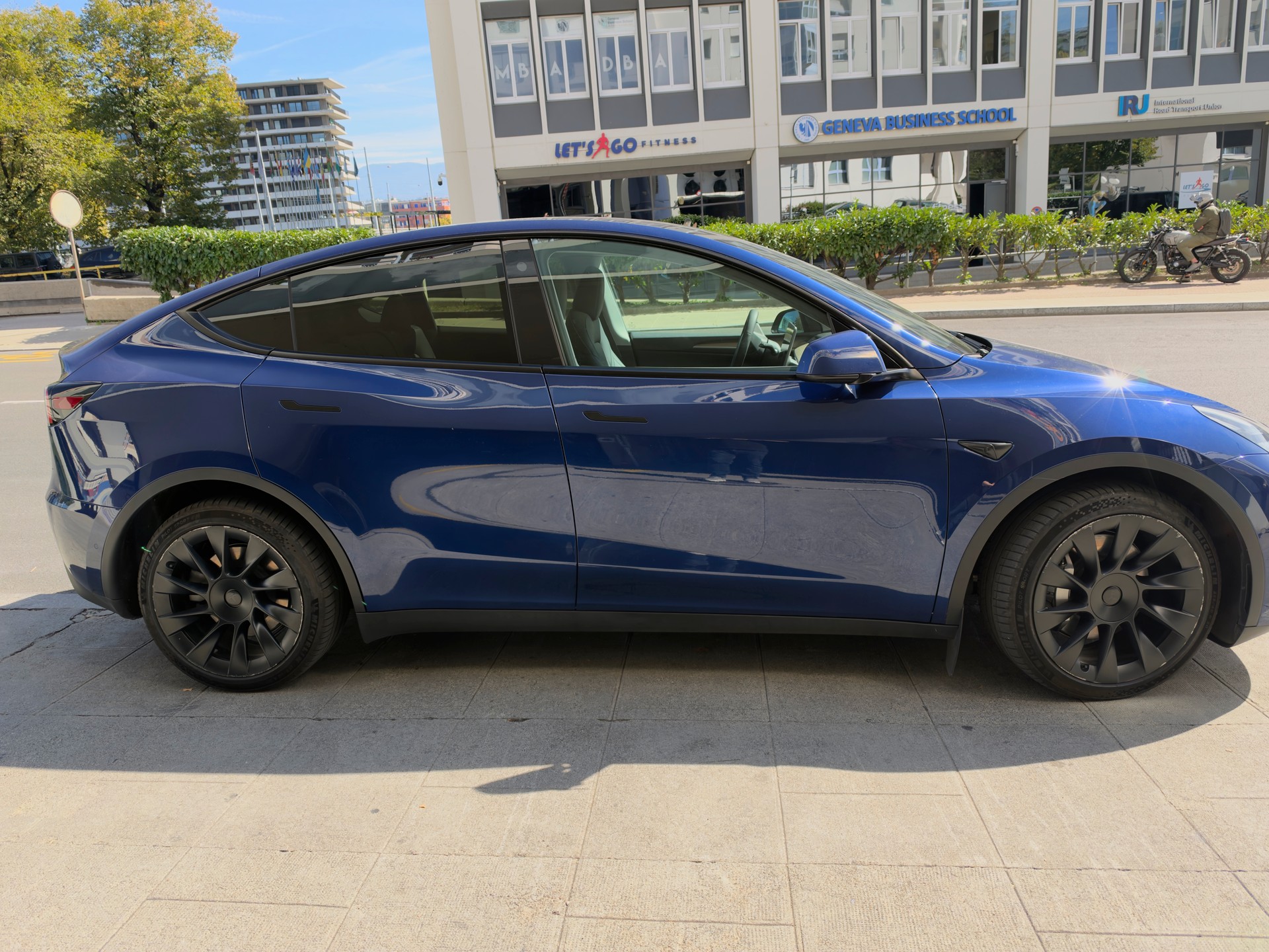 TESLA Long Range D-image-4