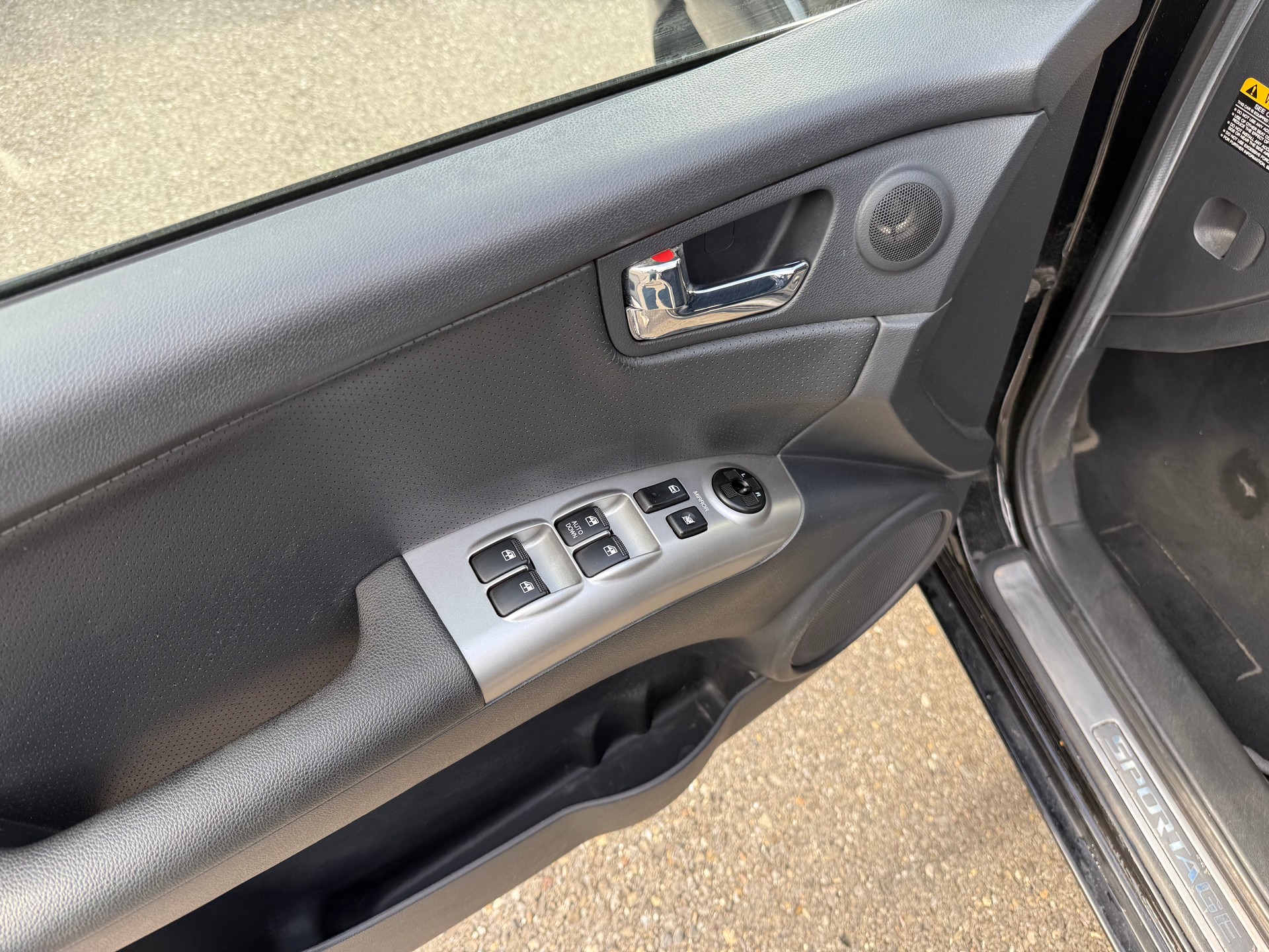 KIA Sportage 2.7 V6 Active-image-17