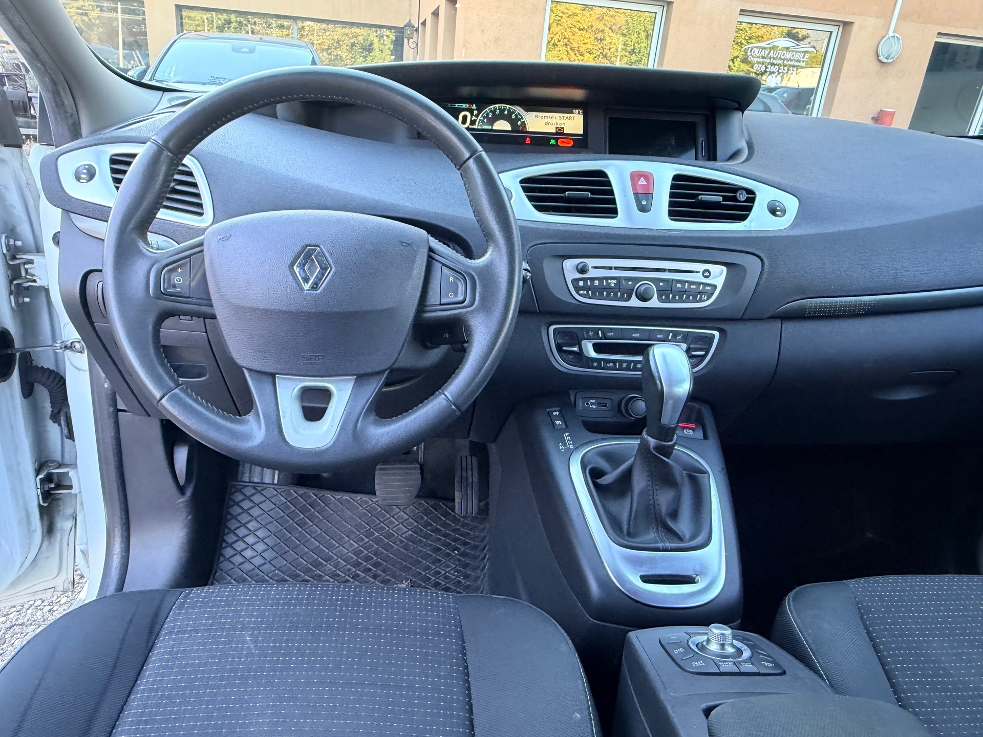 RENAULT Grand Scénic 2.0 16V Expression X-Tronic CVT-image-15