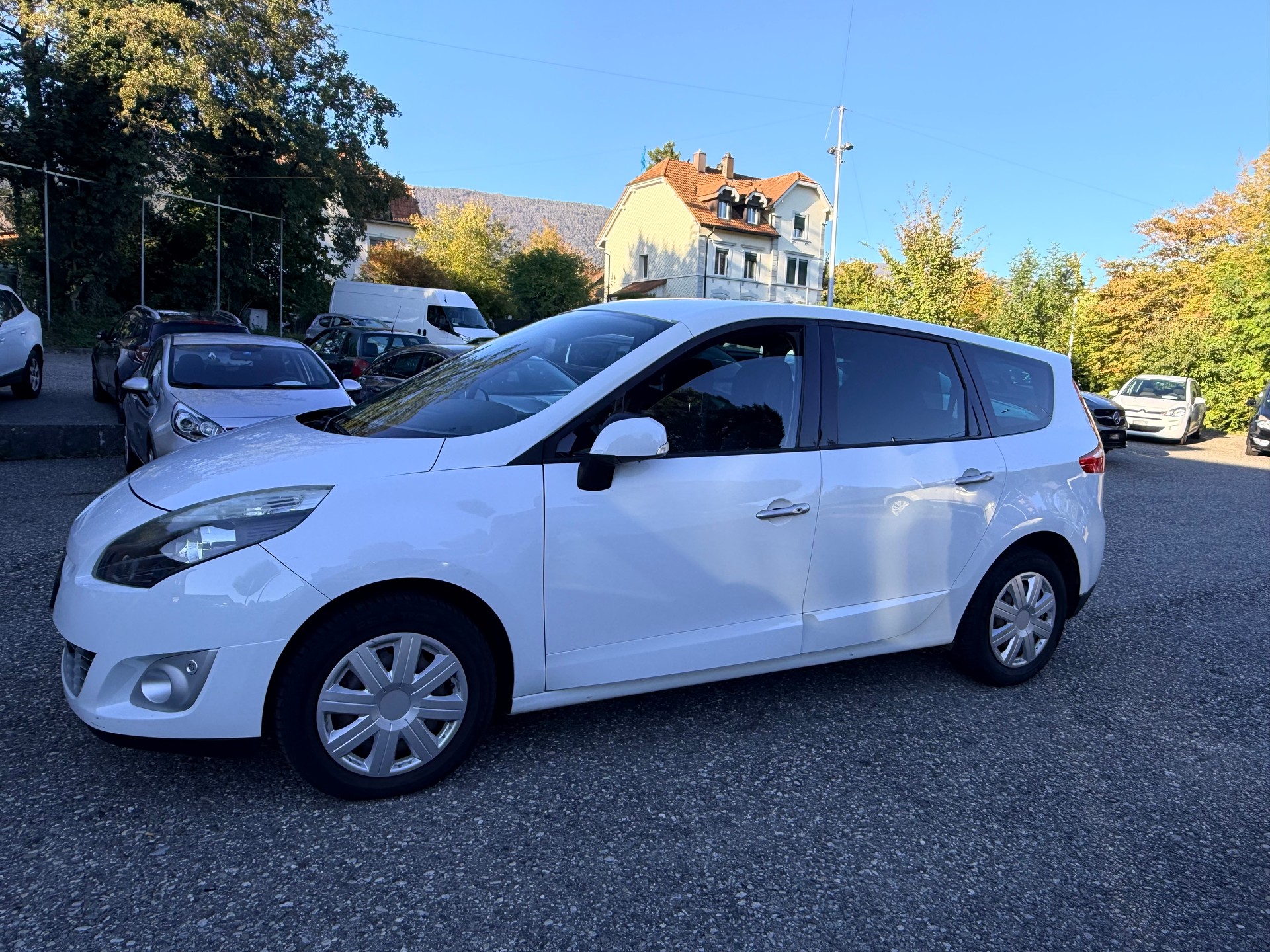 RENAULT Grand Scénic 2.0 16V Expression X-Tronic CVT-image-23