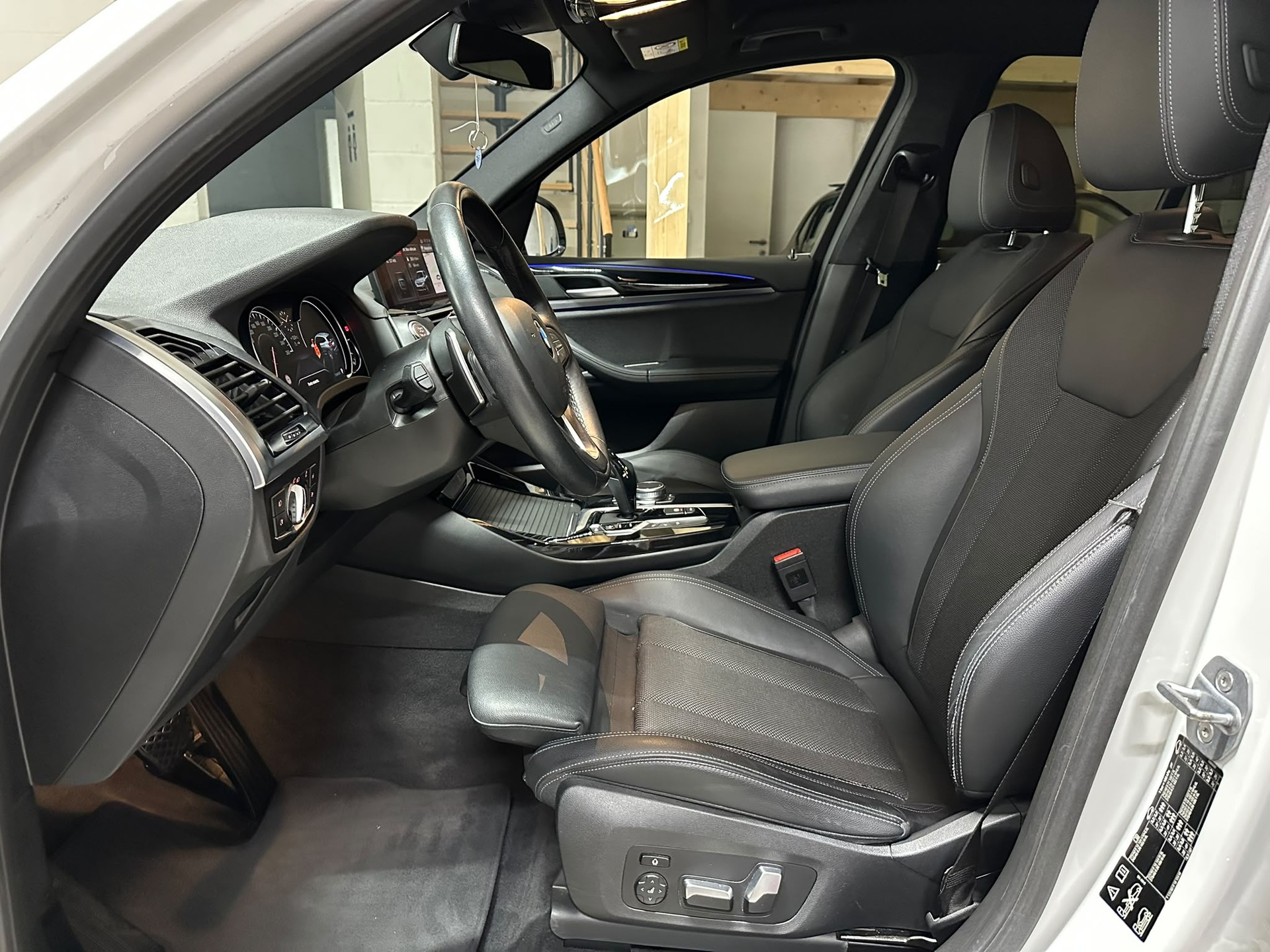 BMW X3 xDrive 20i Steptronic-image-8