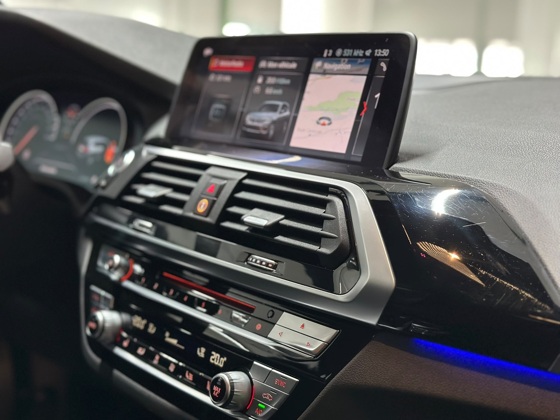 BMW X3 xDrive 20i Steptronic-image-13