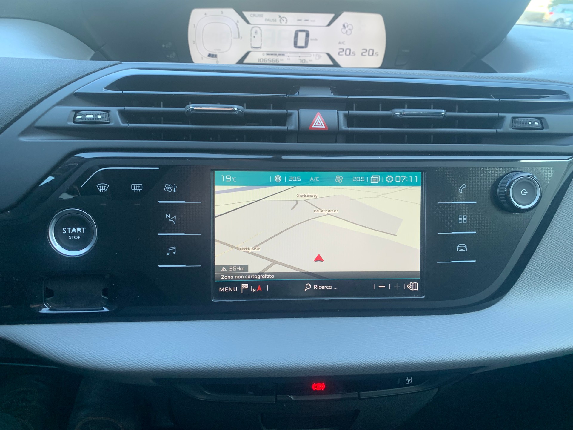 CITROEN C4 Picasso 1.2 Pure Tech Feel Edition-image-6