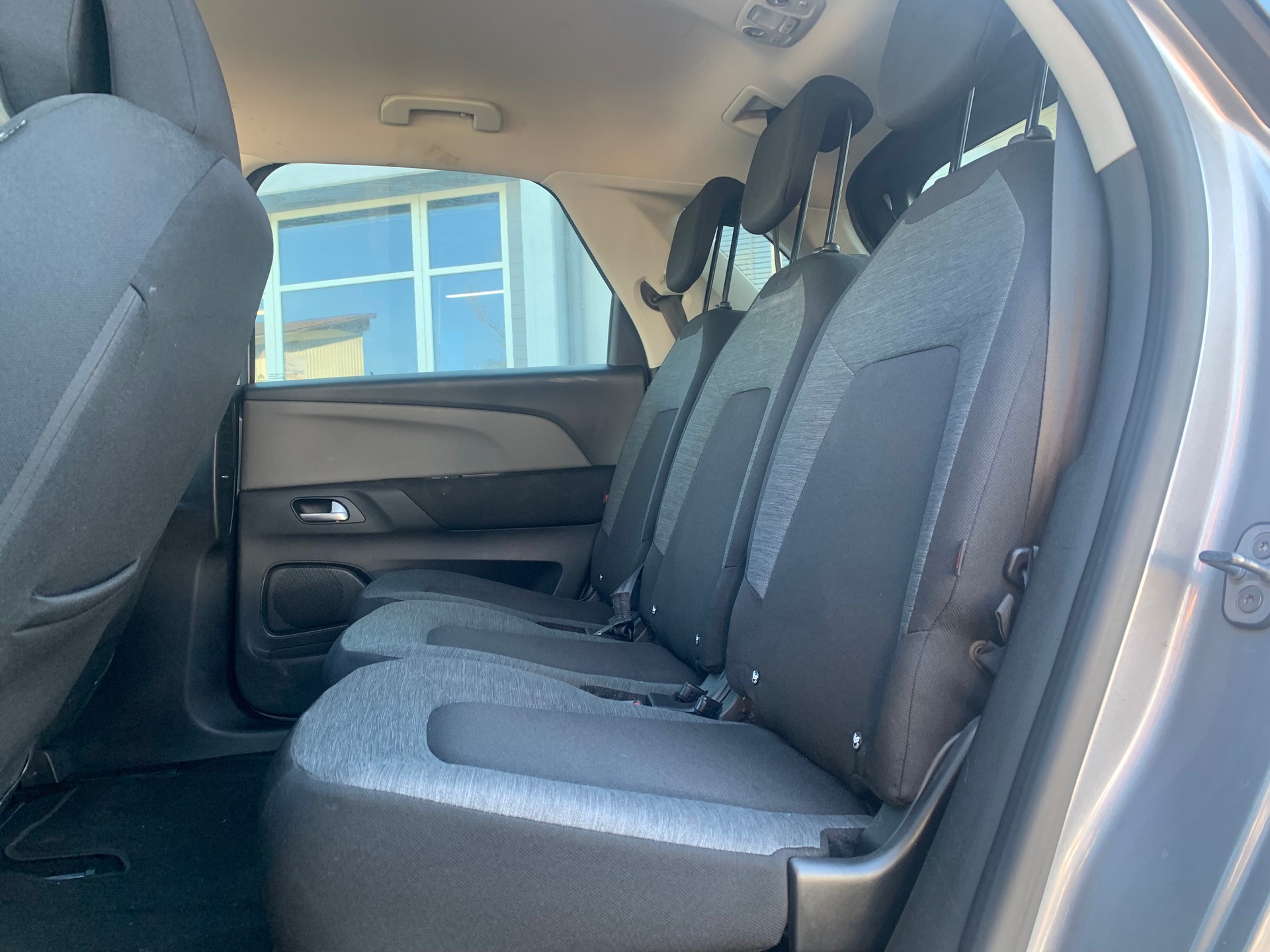 CITROEN C4 Picasso 1.2 Pure Tech Feel Edition-image-11