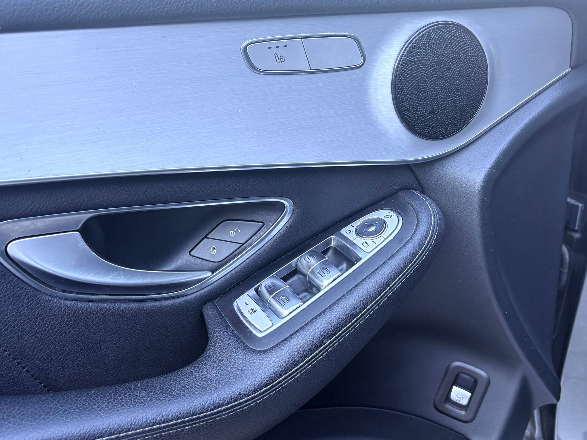 MERCEDES-BENZ GLC 350 e Exclusive 4Matic 7G-Tronic-image-14