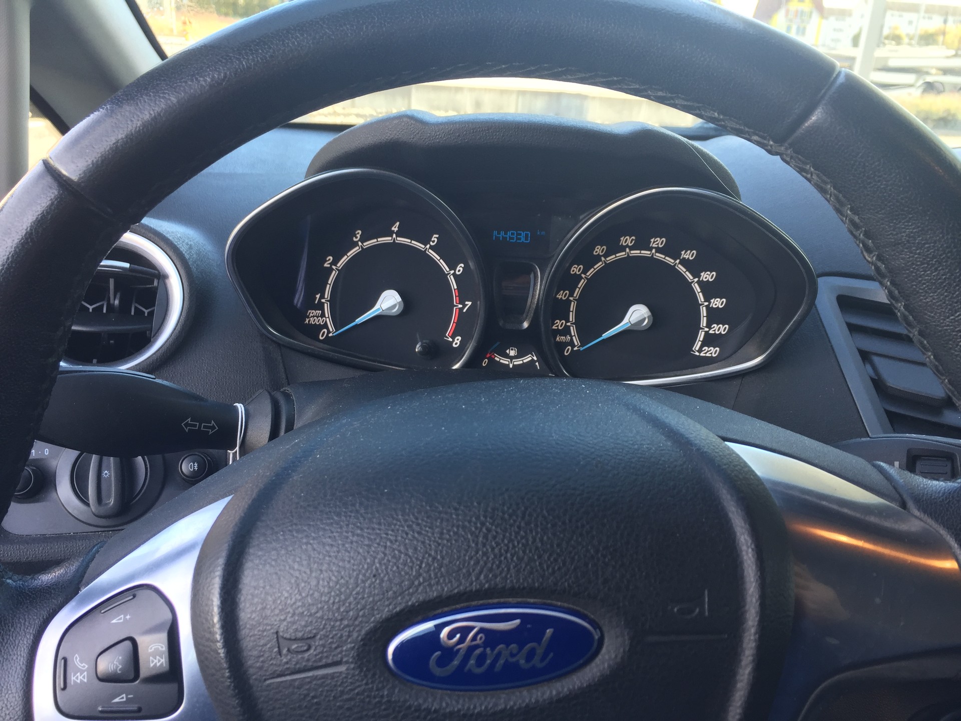 FORD Fiesta 1.0 SCTi Titanium-image-10