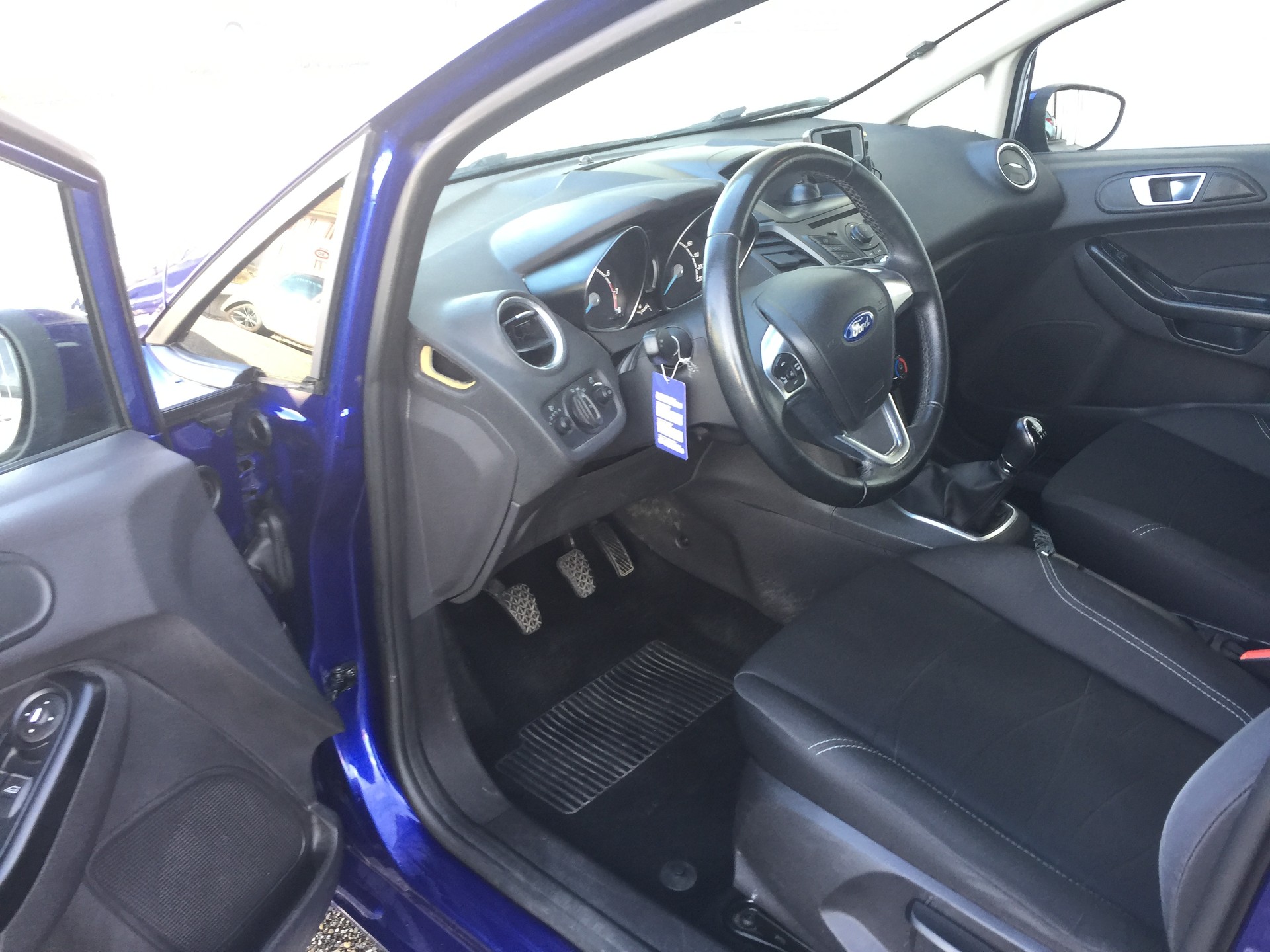 FORD Fiesta 1.0 SCTi Titanium-image-9