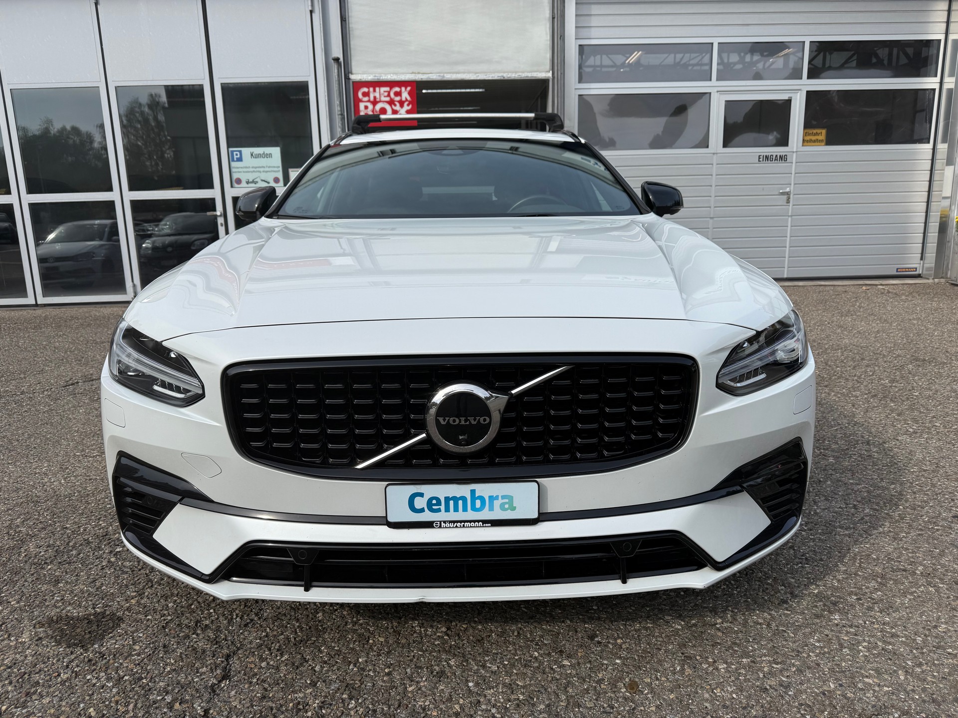 VOLVO V90 T8 eAWD Twin Engine R-Design Geartronic-image-1