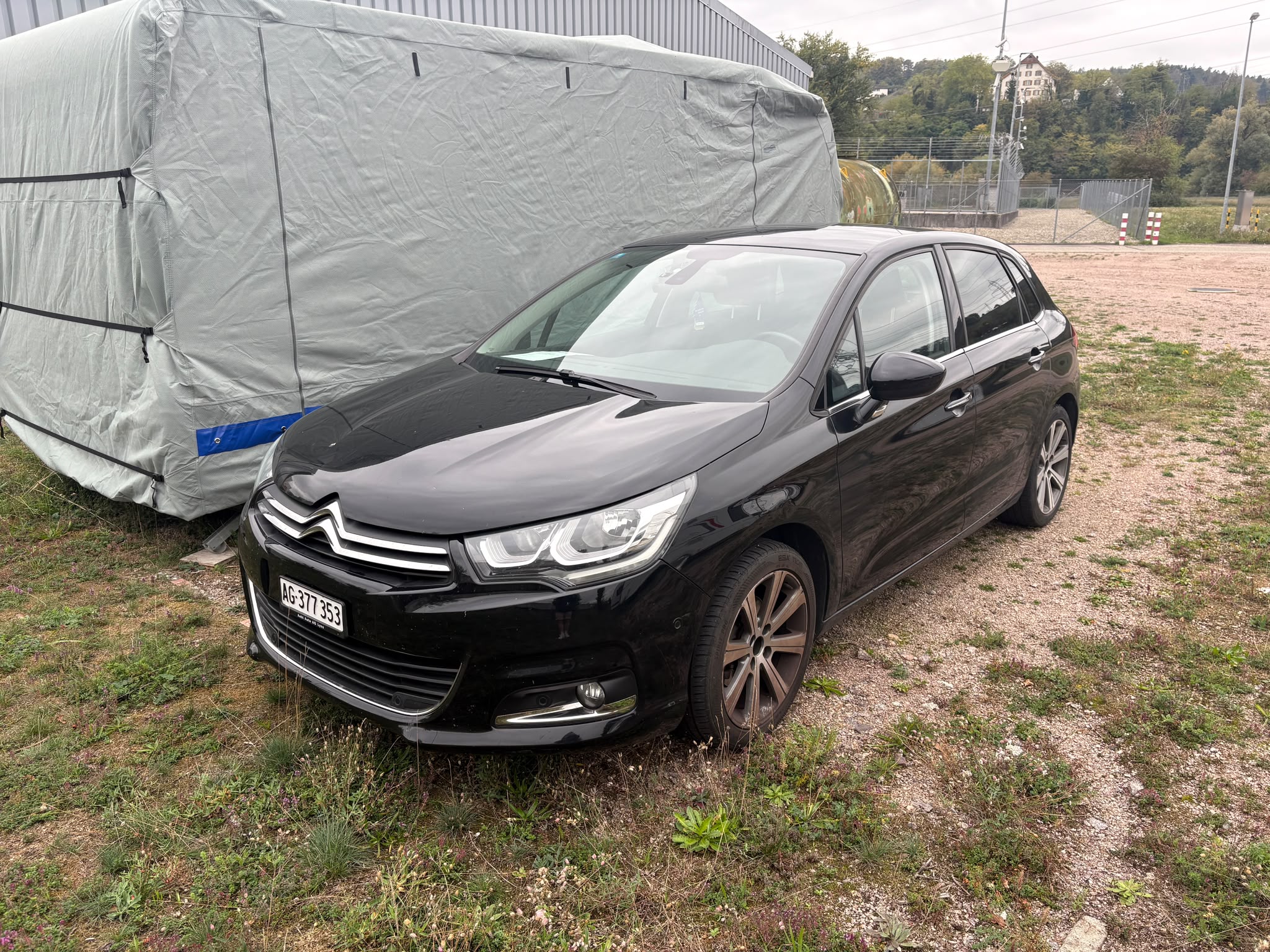 Car photo