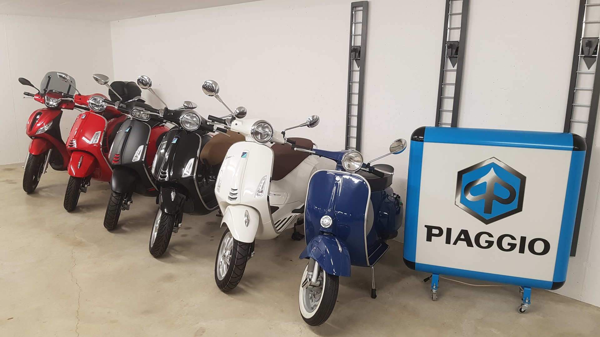 PIAGGIO Vespa 125 Sprint Sport ABS-image-8