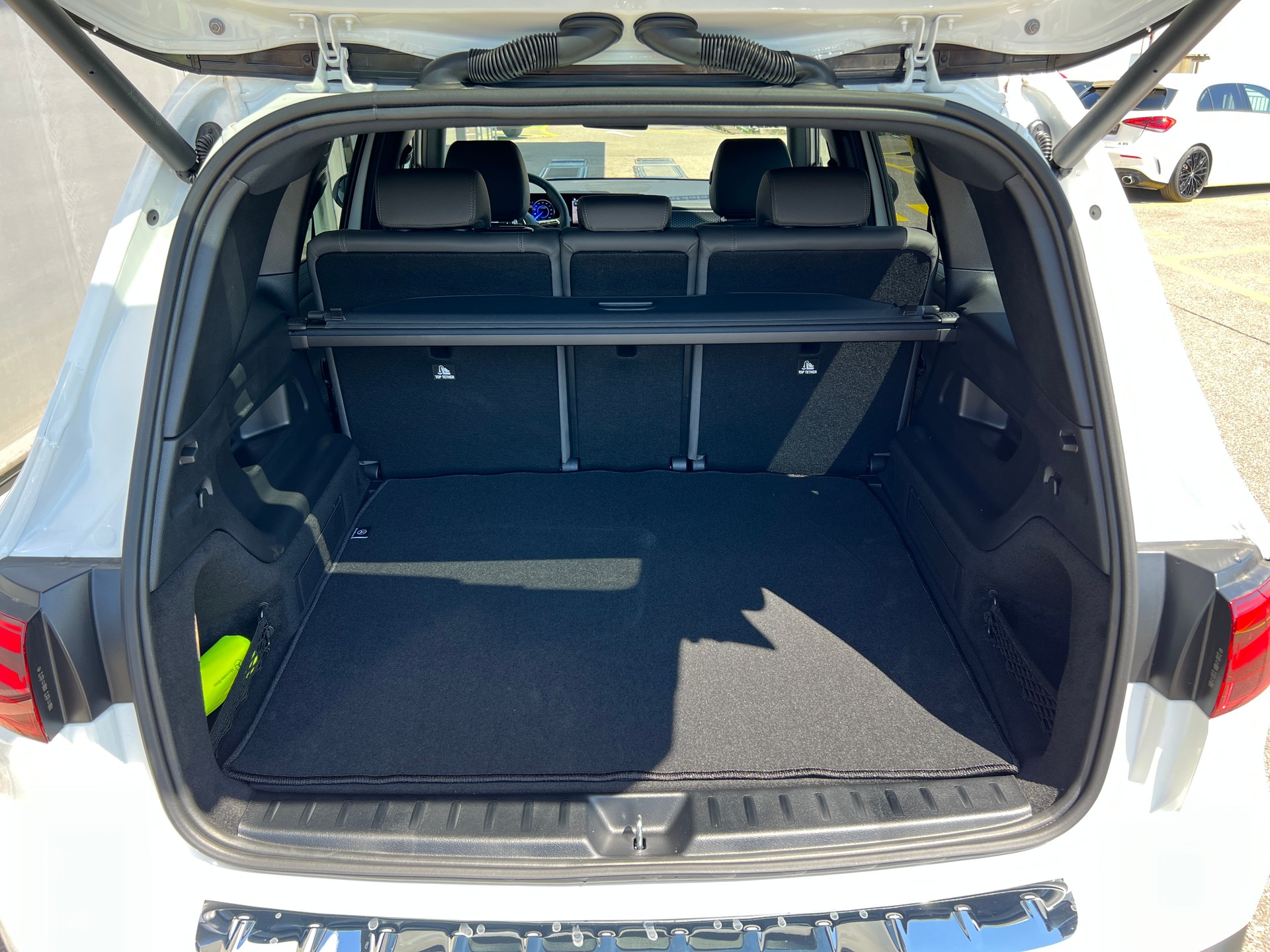 MERCEDES-BENZ EQB 300 4Matic Swiss Star-image-7