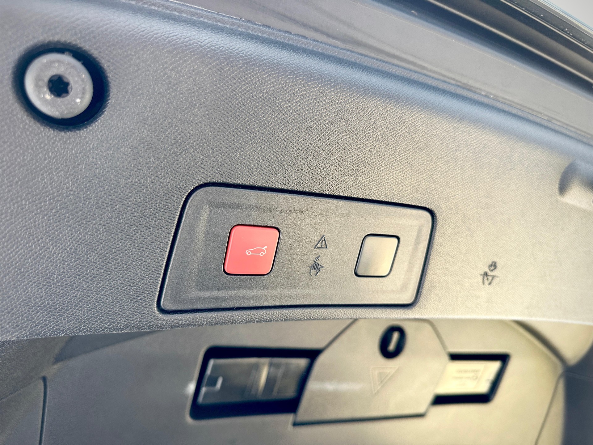 PEUGEOT 508 1.6 Plug-in Hybrid4 PSE-image-10