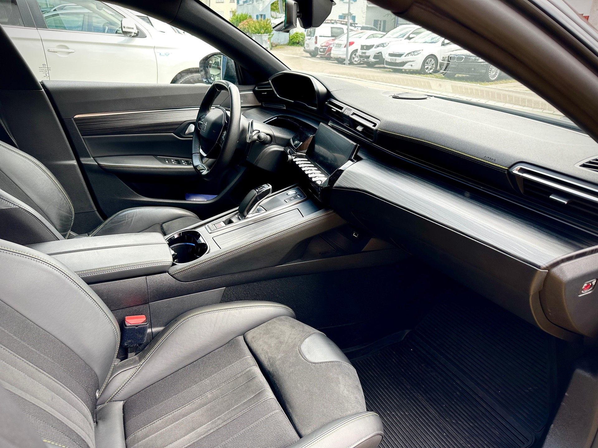 PEUGEOT 508 1.6 Plug-in Hybrid4 PSE-image-4