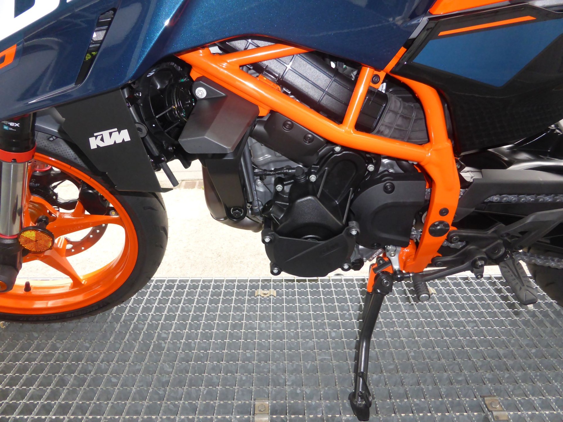 KTM 390 Duke-image-6